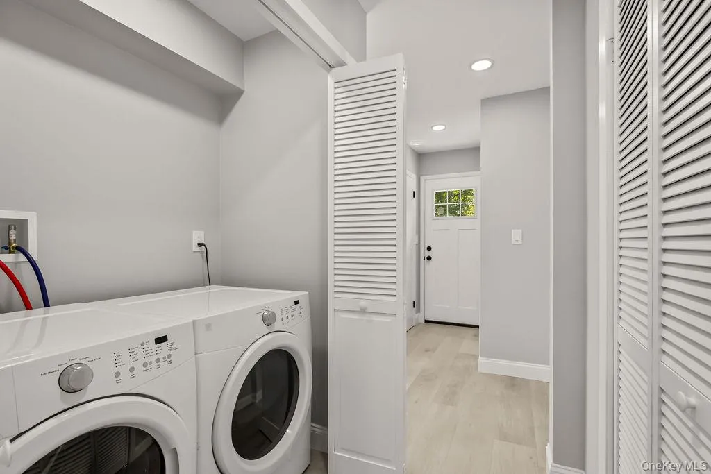 58 Burda Avenue, Clarkstown, NY, 5 Bedrooms Bedrooms, 6 Rooms Rooms,2 BathroomsBathrooms,Residential,For Rent,Burda,0,1060394 58 Burda Avenue, Clarkstown, NY, 5 Bedrooms Bedrooms, 6 Rooms Rooms,2 BathroomsBathrooms,Residential,For Rent,Burda,0,1060394