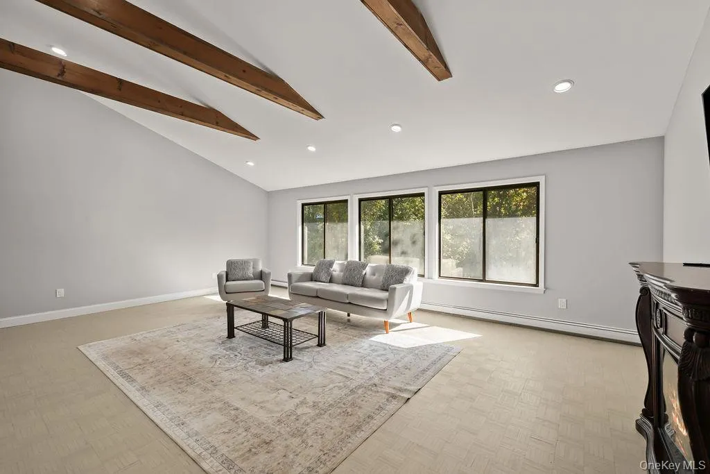 58 Burda Avenue, Clarkstown, NY, 5 Bedrooms Bedrooms, 6 Rooms Rooms,2 BathroomsBathrooms,Residential,For Rent,Burda,0,1060394 58 Burda Avenue, Clarkstown, NY, 5 Bedrooms Bedrooms, 6 Rooms Rooms,2 BathroomsBathrooms,Residential,For Rent,Burda,0,1060394