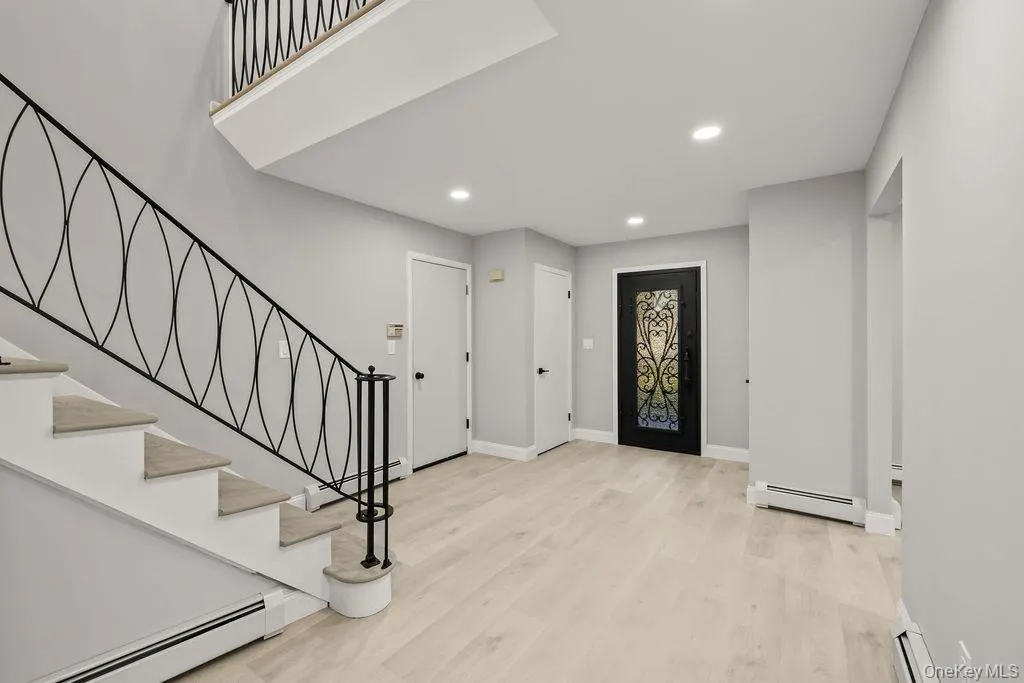 58 Burda Avenue, Clarkstown, NY, 5 Bedrooms Bedrooms, 6 Rooms Rooms,2 BathroomsBathrooms,Residential,For Rent,Burda,0,1060394 58 Burda Avenue, Clarkstown, NY, 5 Bedrooms Bedrooms, 6 Rooms Rooms,2 BathroomsBathrooms,Residential,For Rent,Burda,0,1060394