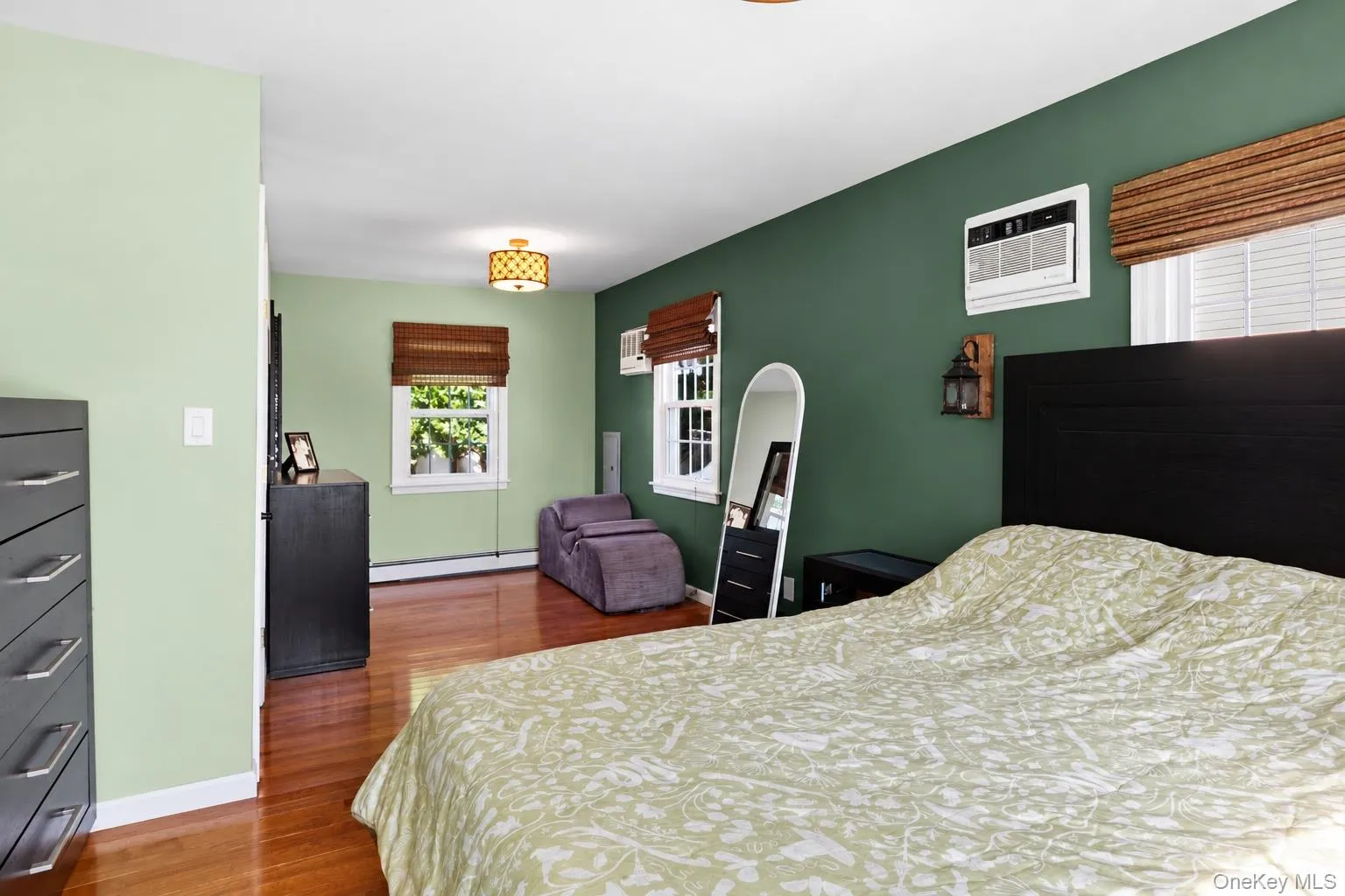 1st Floor Master Bedroom 1st Floor Master Bedroom