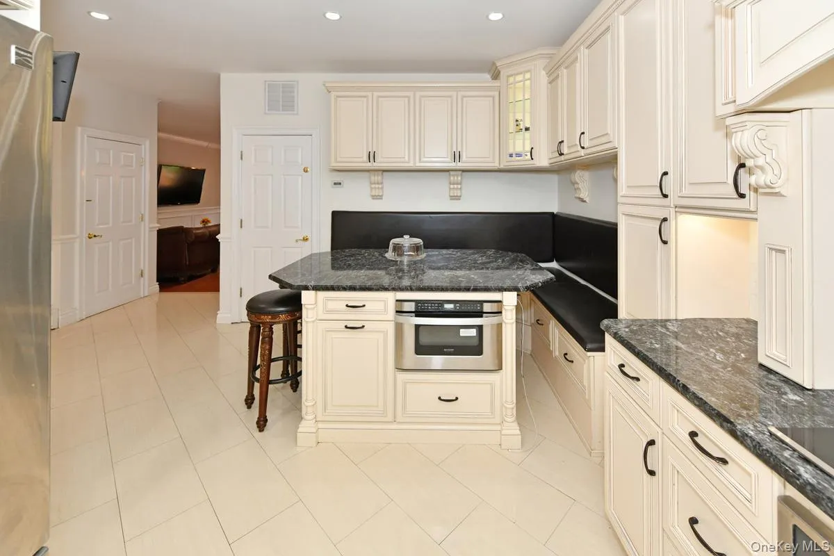42 Willow Tree Road, Ramapo, NY, 5 Bedroom Bedrooms, 14 Room Rooms,3 BathroomBathrooms,Residential Lease,For Rent,Willow Tree,0,1060413 42 Willow Tree Road, Ramapo, NY, 5 Bedroom Bedrooms, 14 Room Rooms,3 BathroomBathrooms,Residential Lease,For Rent,Willow Tree,0,1060413