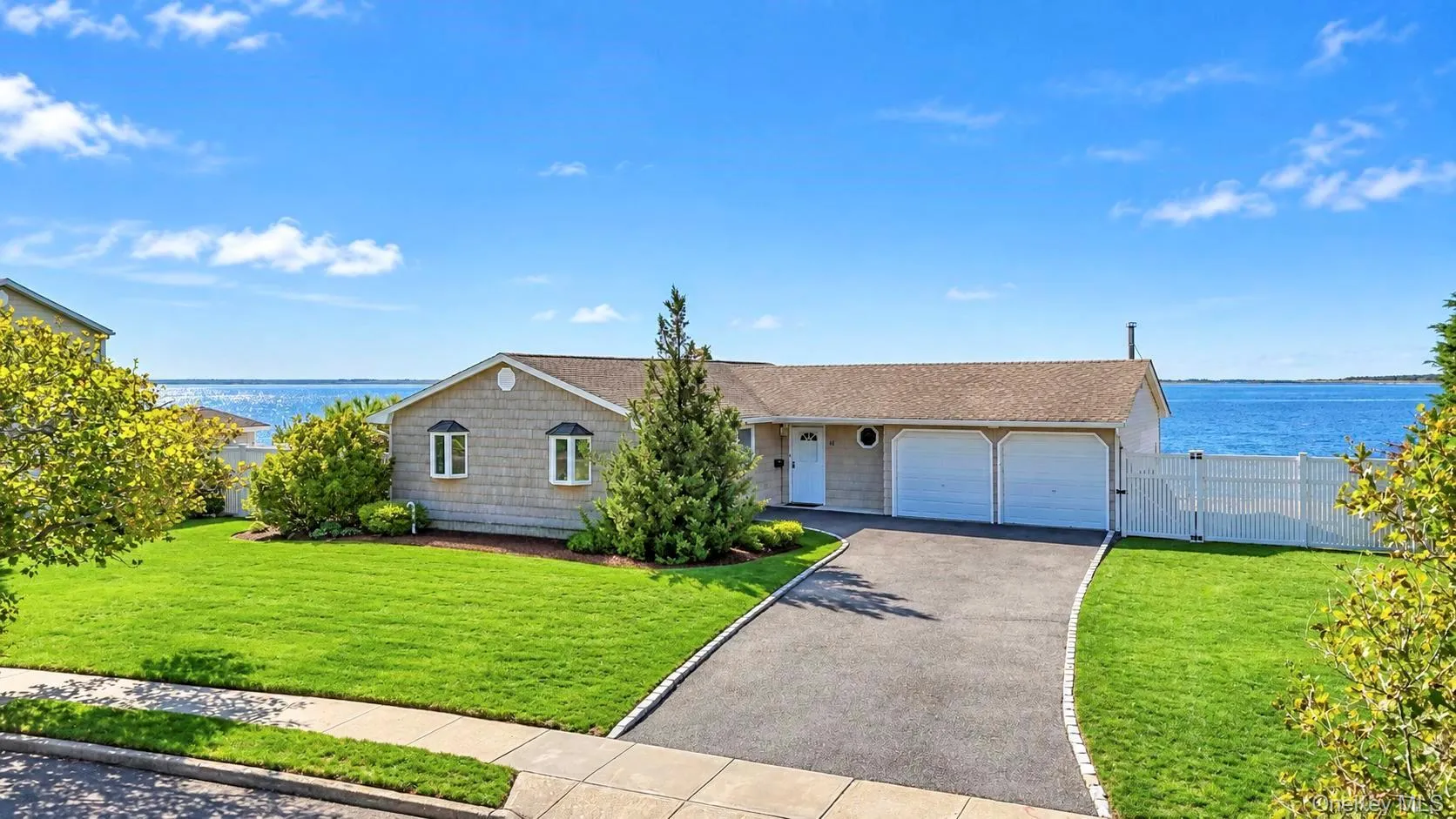 41 Shore Drive, Babylon, NY, 3 Bedrooms Bedrooms, 7 Rooms Rooms,2 BathroomsBathrooms,Residential,For Rent,Shore,0,1060416 41 Shore Drive, Babylon, NY, 3 Bedrooms Bedrooms, 7 Rooms Rooms,2 BathroomsBathrooms,Residential,For Rent,Shore,0,1060416