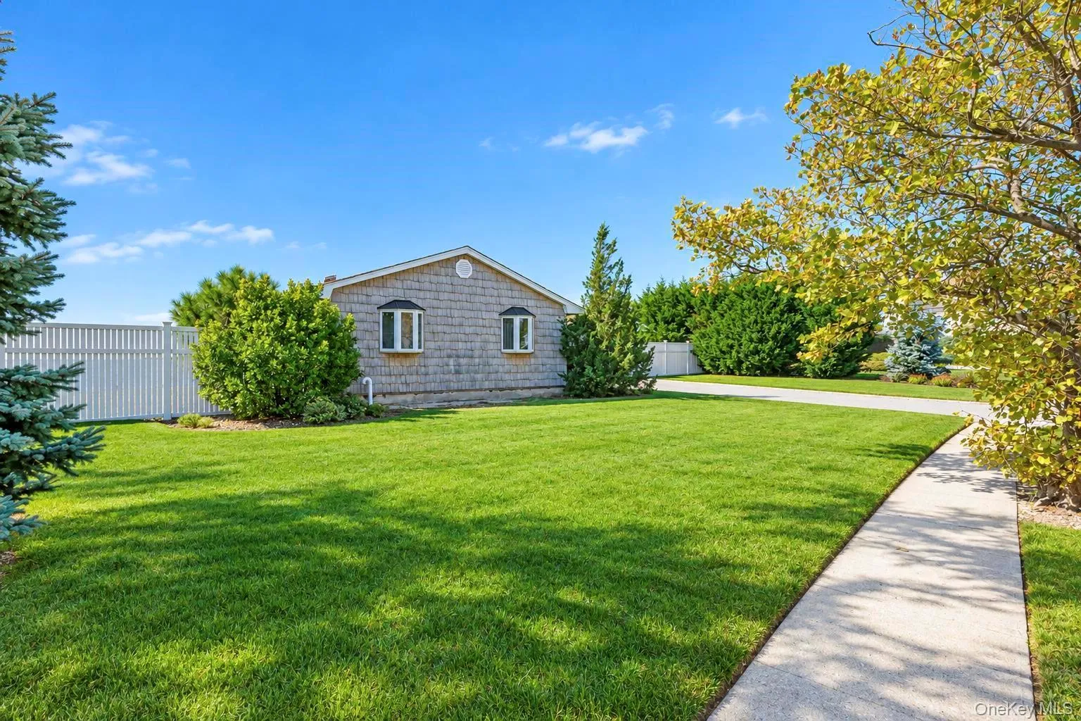 41 Shore Drive, Babylon, NY, 3 Bedrooms Bedrooms, 7 Rooms Rooms,2 BathroomsBathrooms,Residential,For Rent,Shore,0,1060416 41 Shore Drive, Babylon, NY, 3 Bedrooms Bedrooms, 7 Rooms Rooms,2 BathroomsBathrooms,Residential,For Rent,Shore,0,1060416