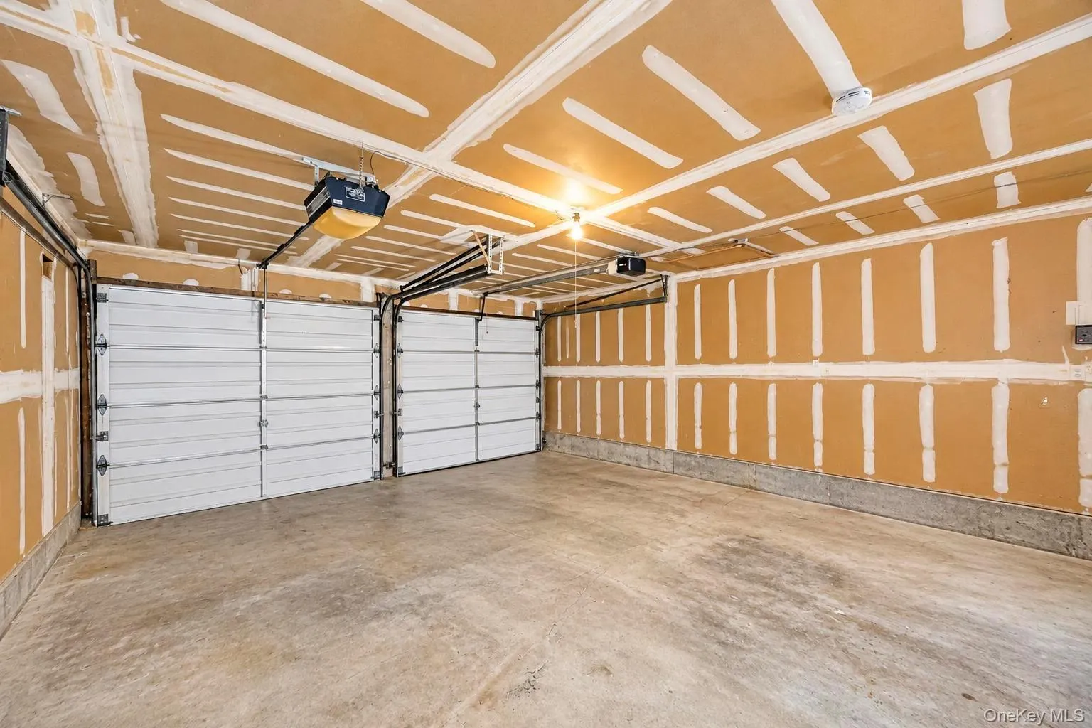 41 Shore Drive, Babylon, NY, 3 Bedrooms Bedrooms, 7 Rooms Rooms,2 BathroomsBathrooms,Residential,For Rent,Shore,0,1060416 41 Shore Drive, Babylon, NY, 3 Bedrooms Bedrooms, 7 Rooms Rooms,2 BathroomsBathrooms,Residential,For Rent,Shore,0,1060416