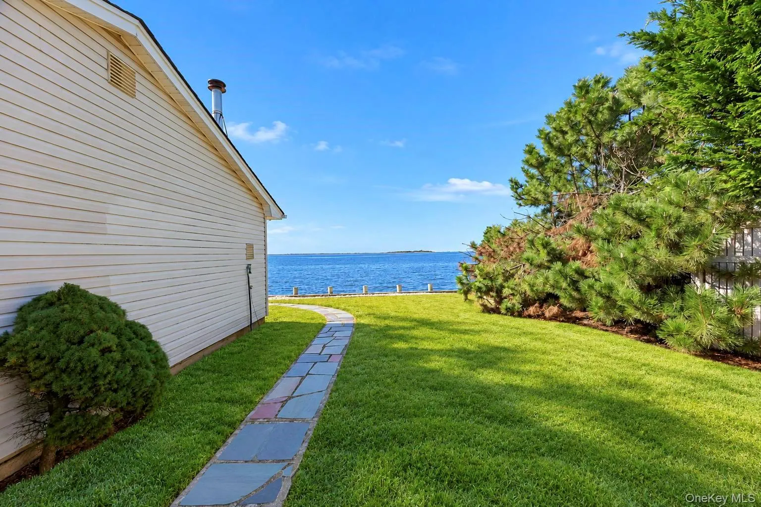 41 Shore Drive, Babylon, NY, 3 Bedrooms Bedrooms, 7 Rooms Rooms,2 BathroomsBathrooms,Residential,For Rent,Shore,0,1060416 41 Shore Drive, Babylon, NY, 3 Bedrooms Bedrooms, 7 Rooms Rooms,2 BathroomsBathrooms,Residential,For Rent,Shore,0,1060416