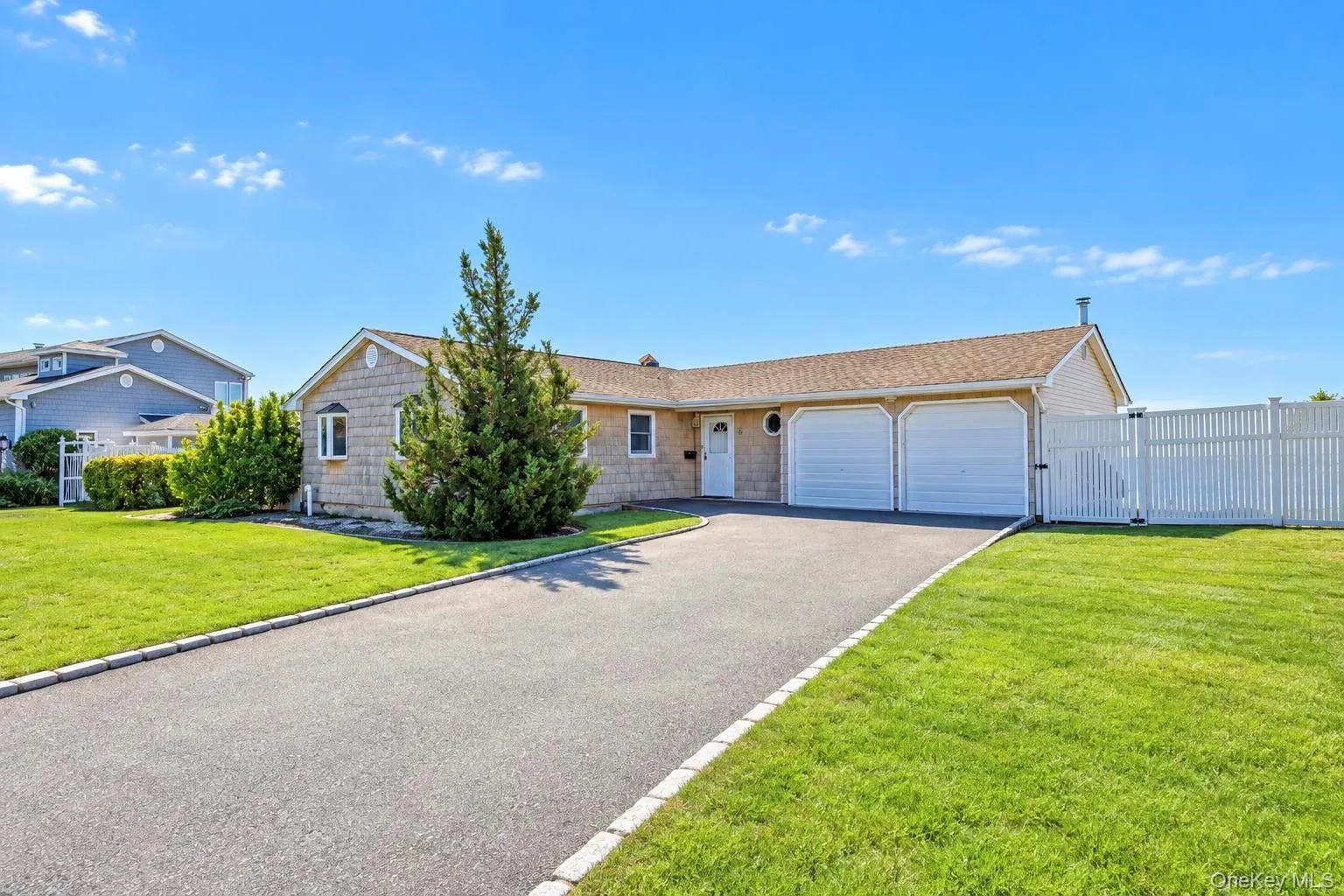 41 Shore Drive, Babylon, NY, 3 Bedrooms Bedrooms, 7 Rooms Rooms,2 BathroomsBathrooms,Residential,For Rent,Shore,0,1060416 41 Shore Drive, Babylon, NY, 3 Bedrooms Bedrooms, 7 Rooms Rooms,2 BathroomsBathrooms,Residential,For Rent,Shore,0,1060416