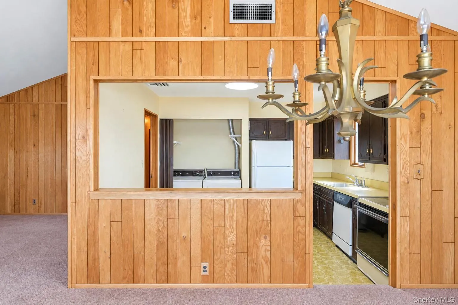 41 Shore Drive, Babylon, NY, 3 Bedrooms Bedrooms, 7 Rooms Rooms,2 BathroomsBathrooms,Residential,For Rent,Shore,0,1060416 41 Shore Drive, Babylon, NY, 3 Bedrooms Bedrooms, 7 Rooms Rooms,2 BathroomsBathrooms,Residential,For Rent,Shore,0,1060416