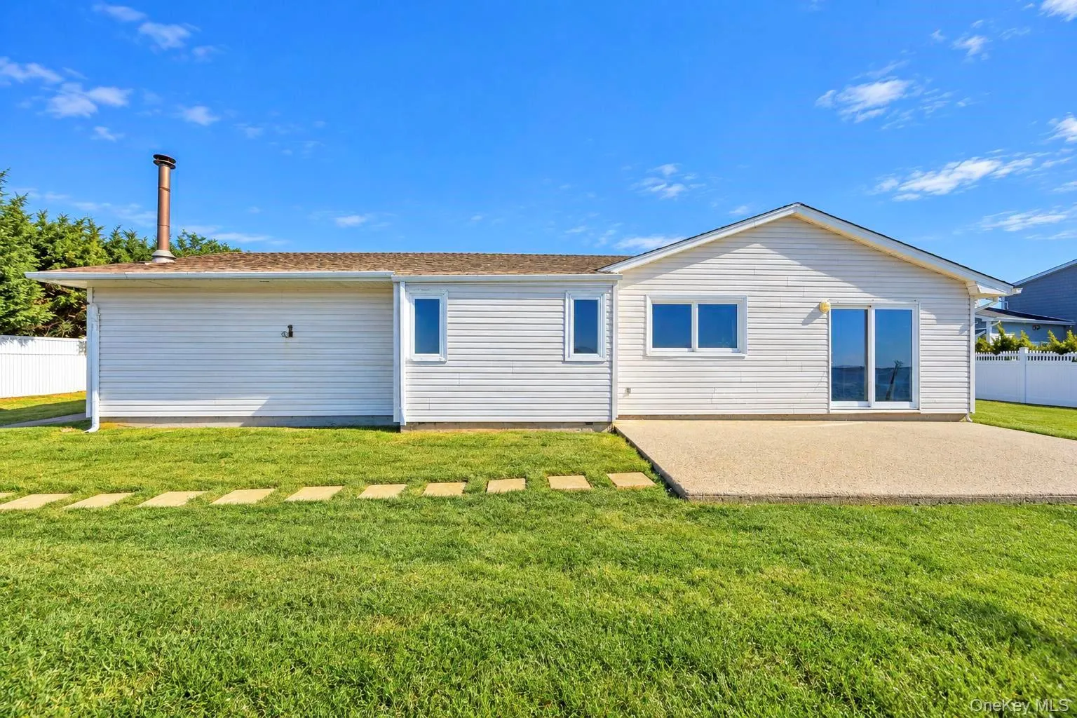 41 Shore Drive, Babylon, NY, 3 Bedrooms Bedrooms, 7 Rooms Rooms,2 BathroomsBathrooms,Residential,For Rent,Shore,0,1060416 41 Shore Drive, Babylon, NY, 3 Bedrooms Bedrooms, 7 Rooms Rooms,2 BathroomsBathrooms,Residential,For Rent,Shore,0,1060416