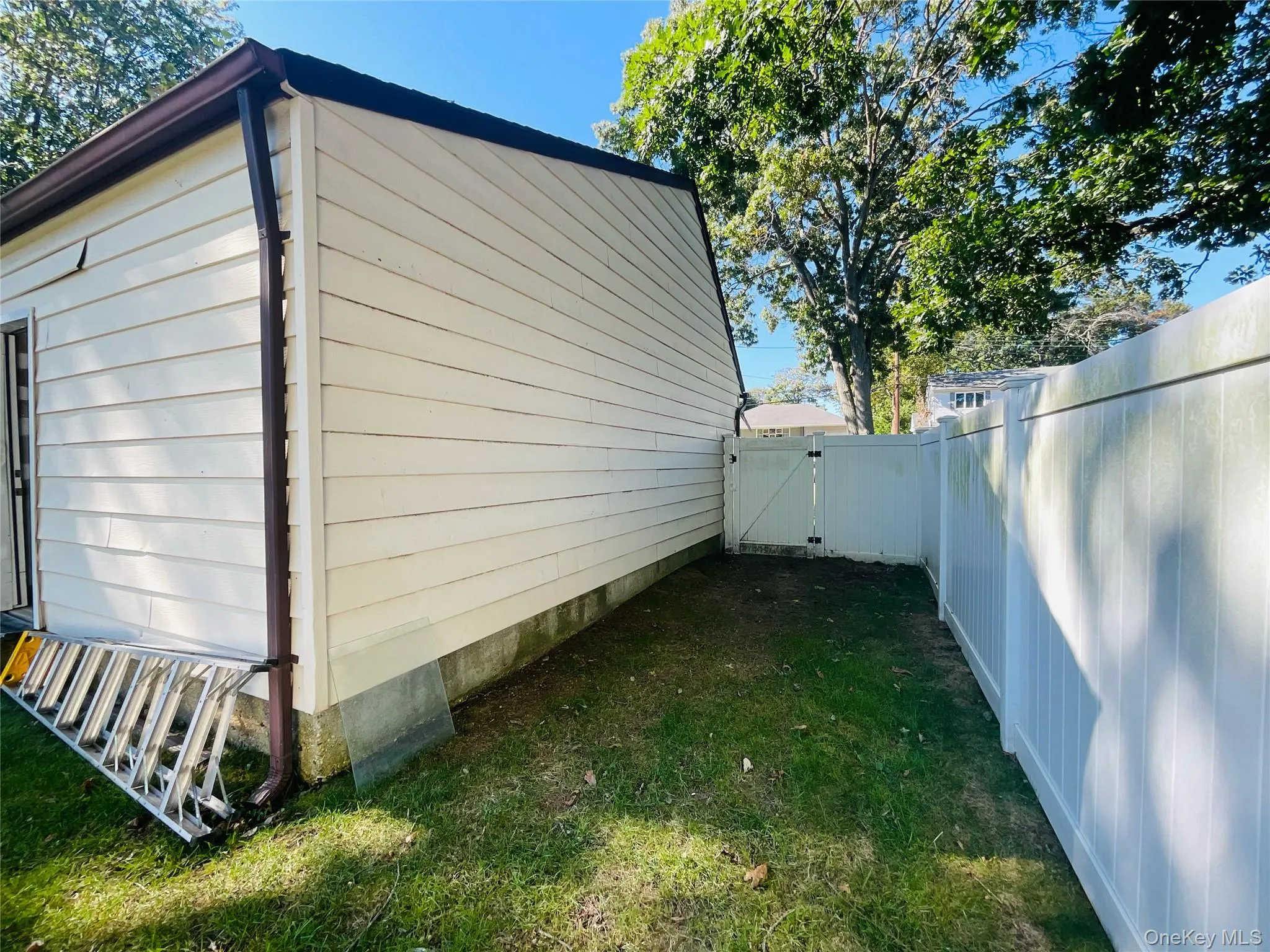 2306 Fowler Street, Hempstead, NY, 4 Bedrooms Bedrooms, 2 Rooms Rooms,2 BathroomsBathrooms,Residential,For Rent,Fowler,0,1060420 2306 Fowler Street, Hempstead, NY, 4 Bedrooms Bedrooms, 2 Rooms Rooms,2 BathroomsBathrooms,Residential,For Rent,Fowler,0,1060420