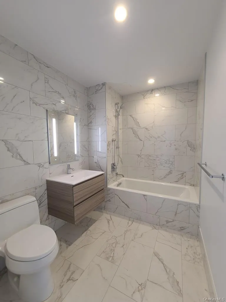 131-01 40th Road, New York, NY, 1 Bedroom Bedrooms, 5 Room Rooms,1 BathroomBathrooms,Residential Lease,For Rent,40th,0,1060424 131-01 40th Road, New York, NY, 1 Bedroom Bedrooms, 5 Room Rooms,1 BathroomBathrooms,Residential Lease,For Rent,40th,0,1060424
