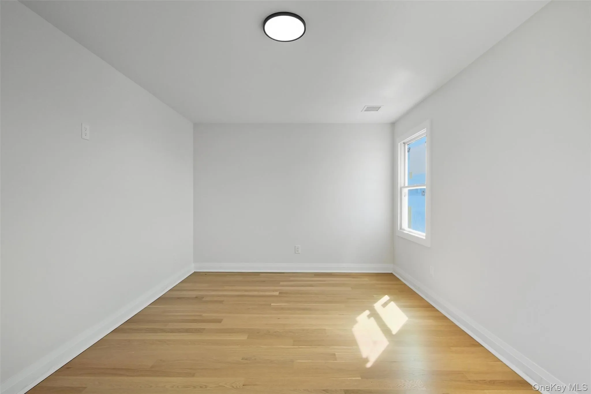 101 Clocks Boulevard, Oyster Bay, NY, 4 Bedrooms Bedrooms, 8 Rooms Rooms,2 BathroomsBathrooms,Residential,For Rent,Clocks,0,1060426 101 Clocks Boulevard, Oyster Bay, NY, 4 Bedrooms Bedrooms, 8 Rooms Rooms,2 BathroomsBathrooms,Residential,For Rent,Clocks,0,1060426