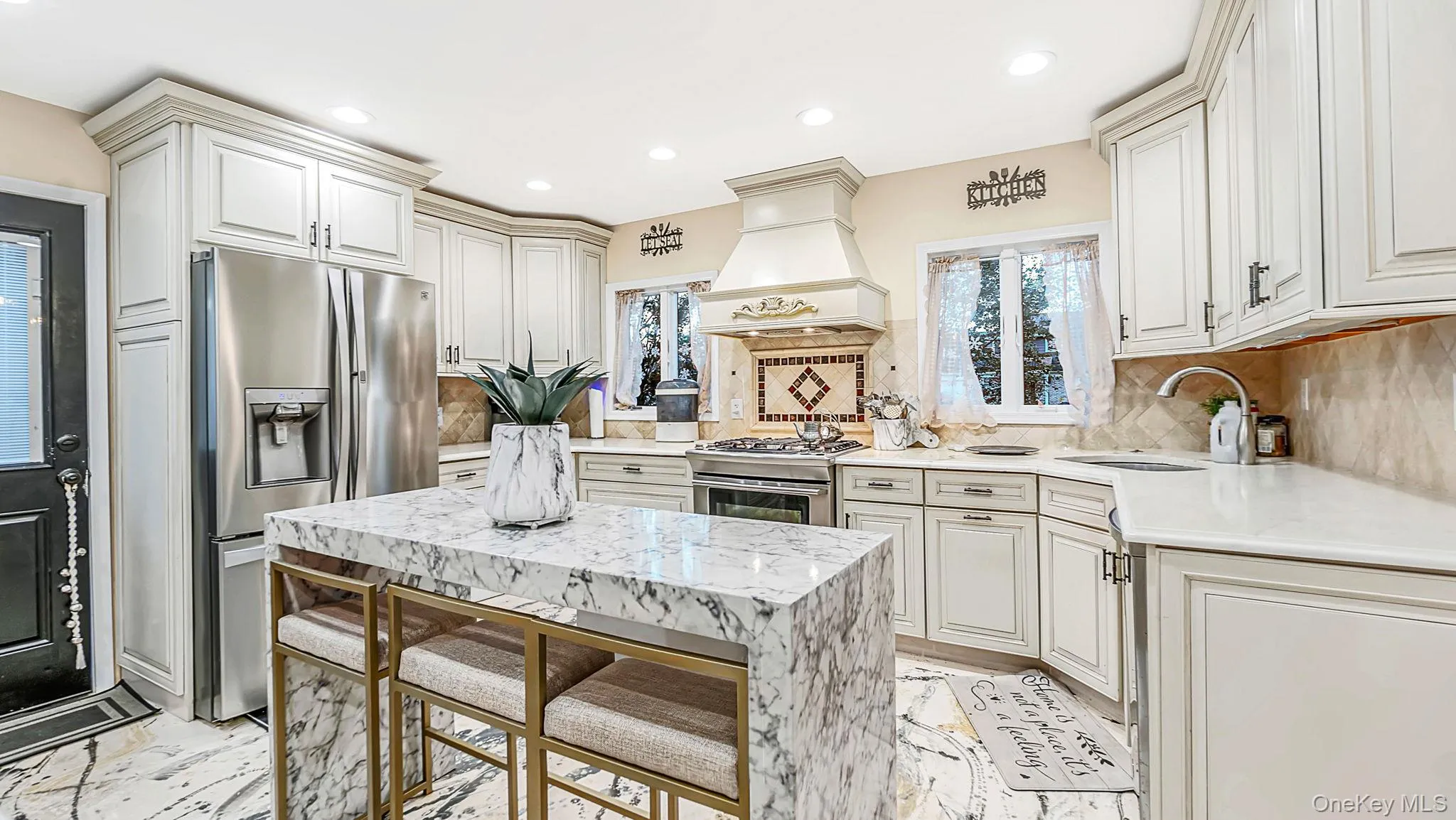 26 Glen Lane, Smithtown, NY, 4 Bedrooms Bedrooms, 11 Rooms Rooms,3 BathroomsBathrooms,Residential,For Rent,Glen,0,1060427 26 Glen Lane, Smithtown, NY, 4 Bedrooms Bedrooms, 11 Rooms Rooms,3 BathroomsBathrooms,Residential,For Rent,Glen,0,1060427