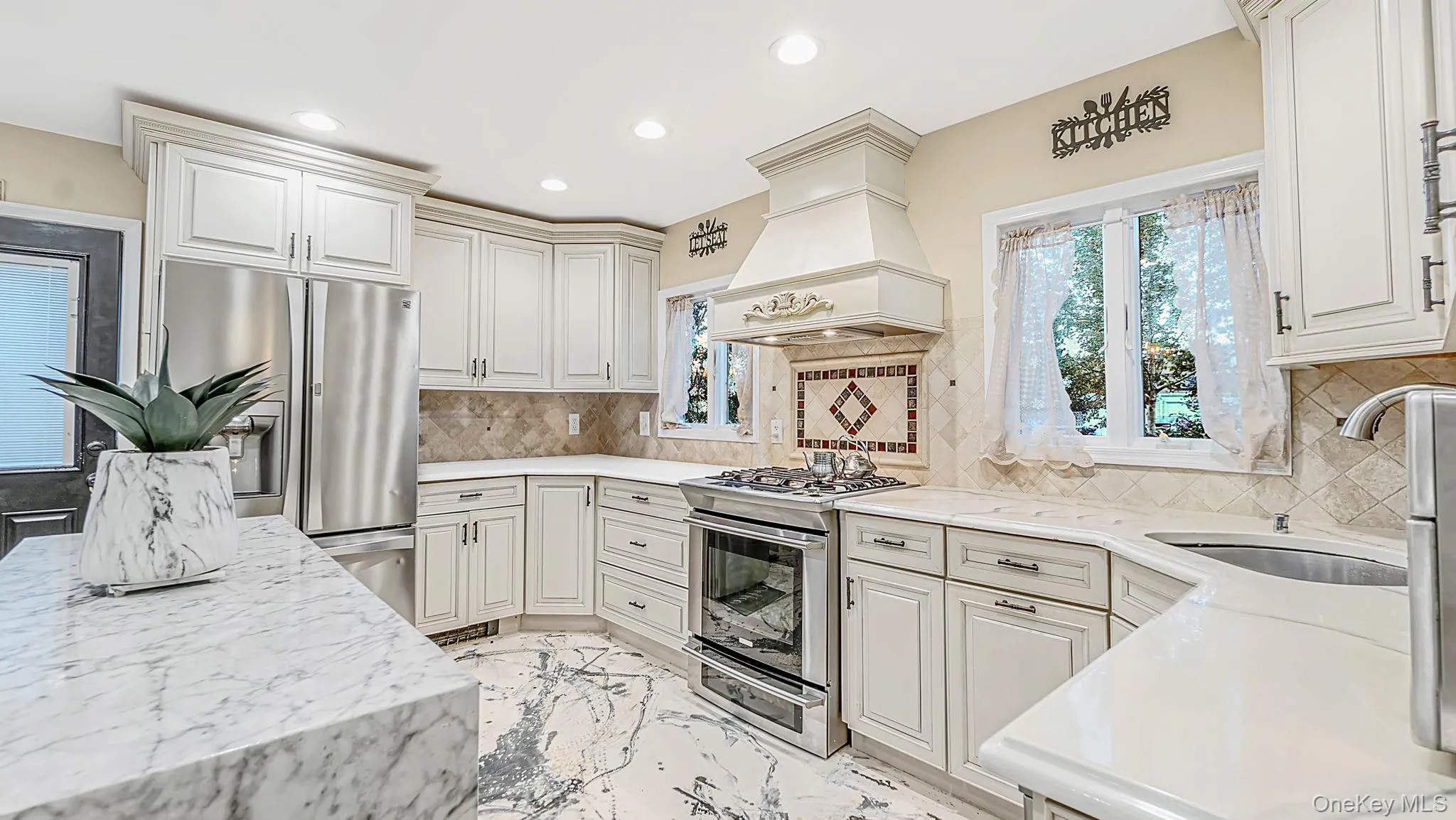 26 Glen Lane, Smithtown, NY, 4 Bedrooms Bedrooms, 11 Rooms Rooms,3 BathroomsBathrooms,Residential,For Rent,Glen,0,1060427 26 Glen Lane, Smithtown, NY, 4 Bedrooms Bedrooms, 11 Rooms Rooms,3 BathroomsBathrooms,Residential,For Rent,Glen,0,1060427