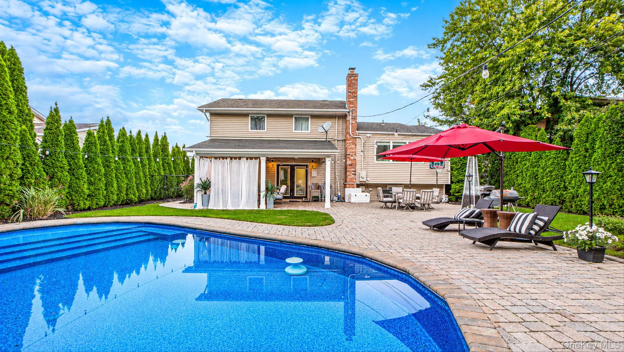 26 Glen Lane, Smithtown, NY, 4 Bedrooms Bedrooms, 11 Rooms Rooms,3 BathroomsBathrooms,Residential,For Rent,Glen,0,1060427 26 Glen Lane, Smithtown, NY, 4 Bedrooms Bedrooms, 11 Rooms Rooms,3 BathroomsBathrooms,Residential,For Rent,Glen,0,1060427