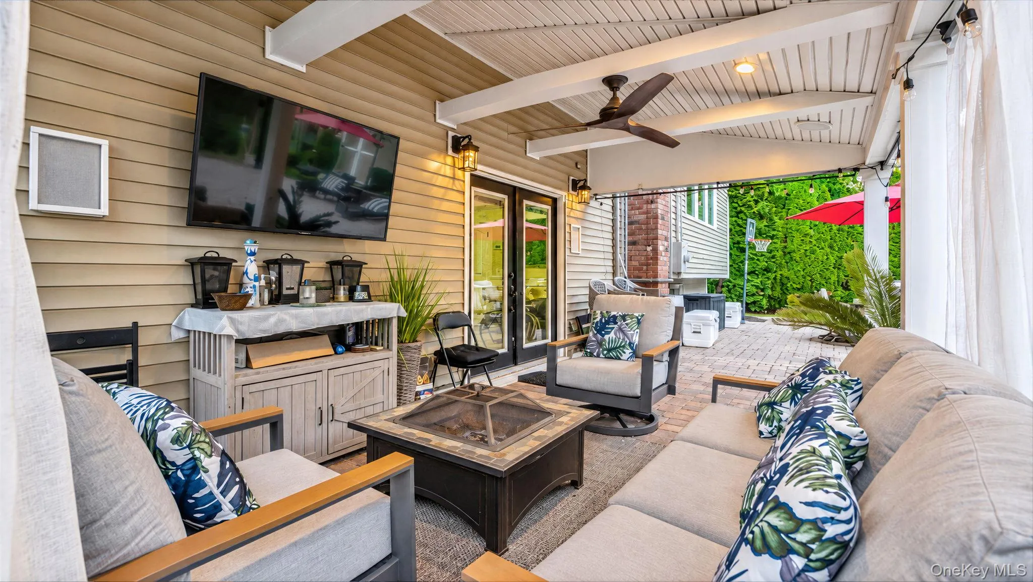 26 Glen Lane, Smithtown, NY, 4 Bedrooms Bedrooms, 11 Rooms Rooms,3 BathroomsBathrooms,Residential,For Rent,Glen,0,1060427 26 Glen Lane, Smithtown, NY, 4 Bedrooms Bedrooms, 11 Rooms Rooms,3 BathroomsBathrooms,Residential,For Rent,Glen,0,1060427