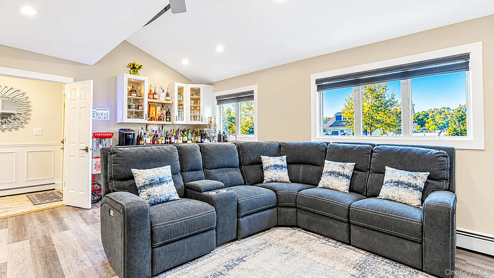 26 Glen Lane, Smithtown, NY, 4 Bedrooms Bedrooms, 11 Rooms Rooms,3 BathroomsBathrooms,Residential,For Rent,Glen,0,1060427 26 Glen Lane, Smithtown, NY, 4 Bedrooms Bedrooms, 11 Rooms Rooms,3 BathroomsBathrooms,Residential,For Rent,Glen,0,1060427