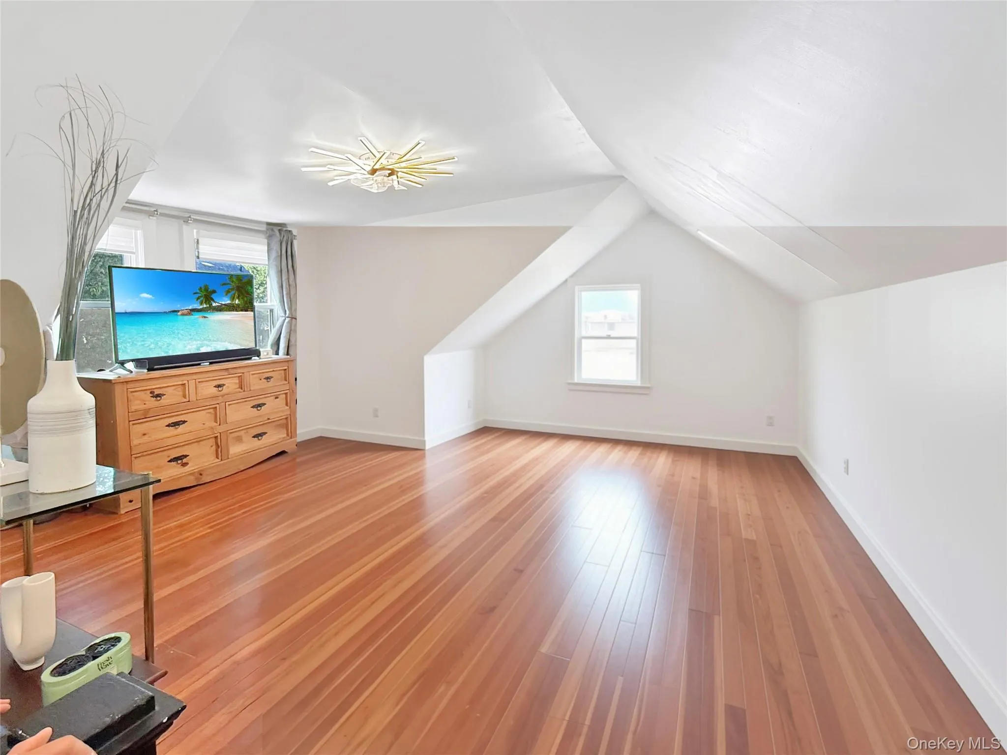 14 Miller Street, Beacon, NY, 1 Bedroom Bedrooms, 3 Room Rooms,1 BathroomBathrooms,Residential Lease,For Rent,Miller,0,1060431 14 Miller Street, Beacon, NY, 1 Bedroom Bedrooms, 3 Room Rooms,1 BathroomBathrooms,Residential Lease,For Rent,Miller,0,1060431