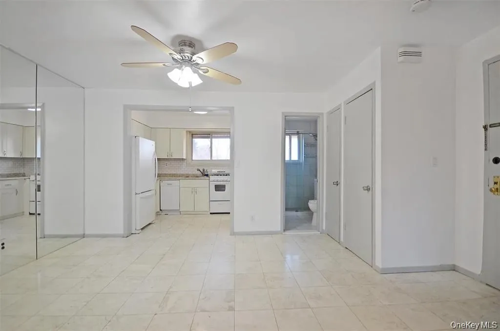 70 West Street, Harrison, NY, 1 Bedroom Bedrooms, 3 Room Rooms,1 BathroomBathrooms,Residential Lease,For Rent,West,0,1060435 70 West Street, Harrison, NY, 1 Bedroom Bedrooms, 3 Room Rooms,1 BathroomBathrooms,Residential Lease,For Rent,West,0,1060435