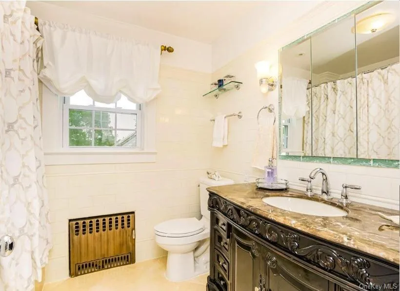 115 Alexander Avenue, Greenburgh, NY, 3 Bedroom Bedrooms, 8 Room Rooms,2 BathroomBathrooms,Residential Lease,For Rent,Alexander,0,1060449 115 Alexander Avenue, Greenburgh, NY, 3 Bedroom Bedrooms, 8 Room Rooms,2 BathroomBathrooms,Residential Lease,For Rent,Alexander,0,1060449