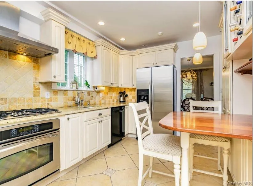 115 Alexander Avenue, Greenburgh, NY, 3 Bedroom Bedrooms, 8 Room Rooms,2 BathroomBathrooms,Residential Lease,For Rent,Alexander,0,1060449 115 Alexander Avenue, Greenburgh, NY, 3 Bedroom Bedrooms, 8 Room Rooms,2 BathroomBathrooms,Residential Lease,For Rent,Alexander,0,1060449