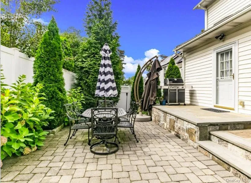 115 Alexander Avenue, Greenburgh, NY, 3 Bedroom Bedrooms, 8 Room Rooms,2 BathroomBathrooms,Residential Lease,For Rent,Alexander,0,1060449 115 Alexander Avenue, Greenburgh, NY, 3 Bedroom Bedrooms, 8 Room Rooms,2 BathroomBathrooms,Residential Lease,For Rent,Alexander,0,1060449
