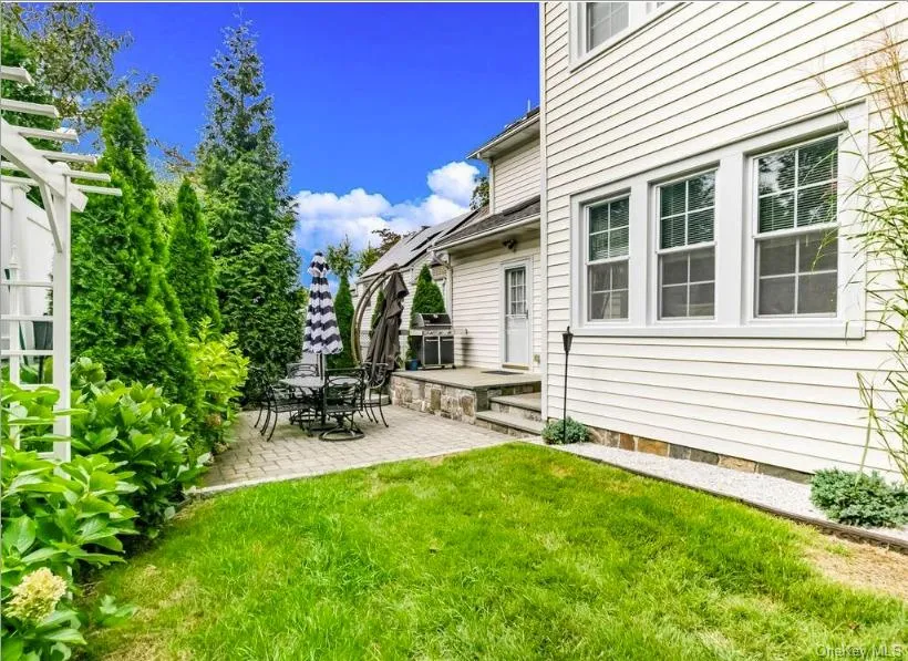 115 Alexander Avenue, Greenburgh, NY, 3 Bedroom Bedrooms, 8 Room Rooms,2 BathroomBathrooms,Residential Lease,For Rent,Alexander,0,1060449 115 Alexander Avenue, Greenburgh, NY, 3 Bedroom Bedrooms, 8 Room Rooms,2 BathroomBathrooms,Residential Lease,For Rent,Alexander,0,1060449