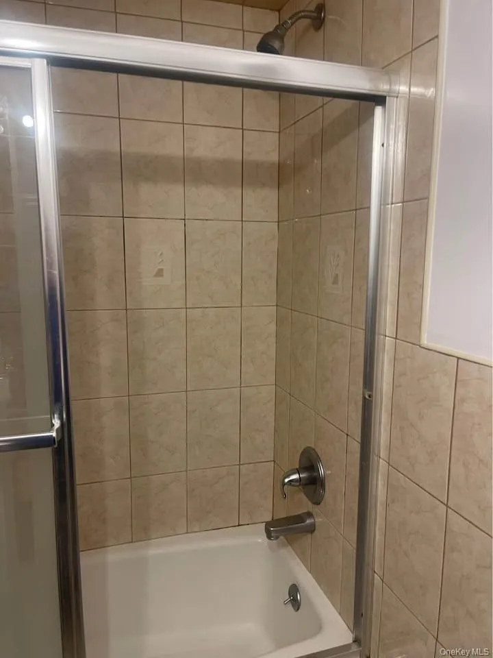 8833 80th Street, New York, NY, 1 Bedroom Bedrooms, 5 Room Rooms,1 BathroomBathrooms,Residential Lease,For Rent,80th,0,1060463 8833 80th Street, New York, NY, 1 Bedroom Bedrooms, 5 Room Rooms,1 BathroomBathrooms,Residential Lease,For Rent,80th,0,1060463