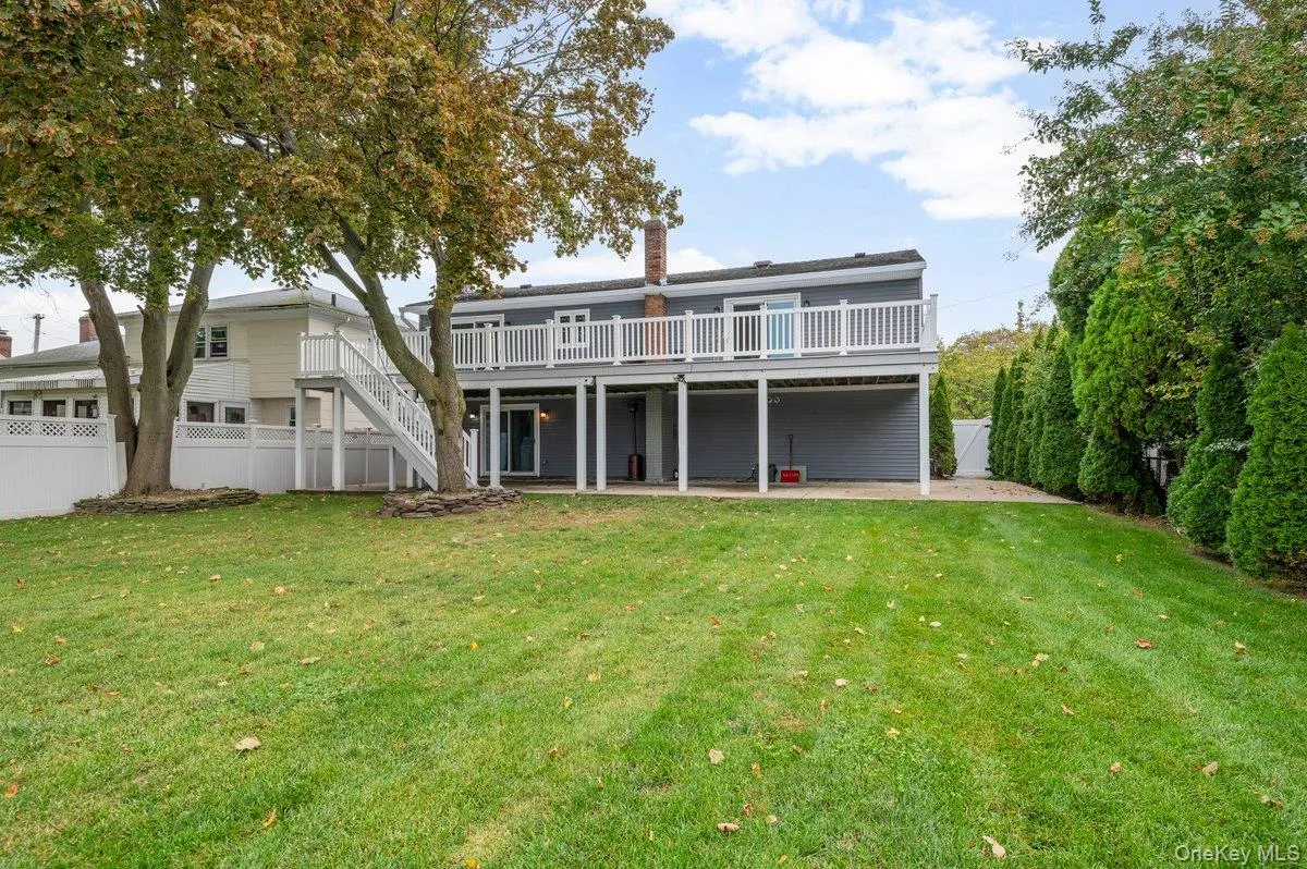 Large Yard. Great For Large Gatherings Large Yard. Great For Large Gatherings
