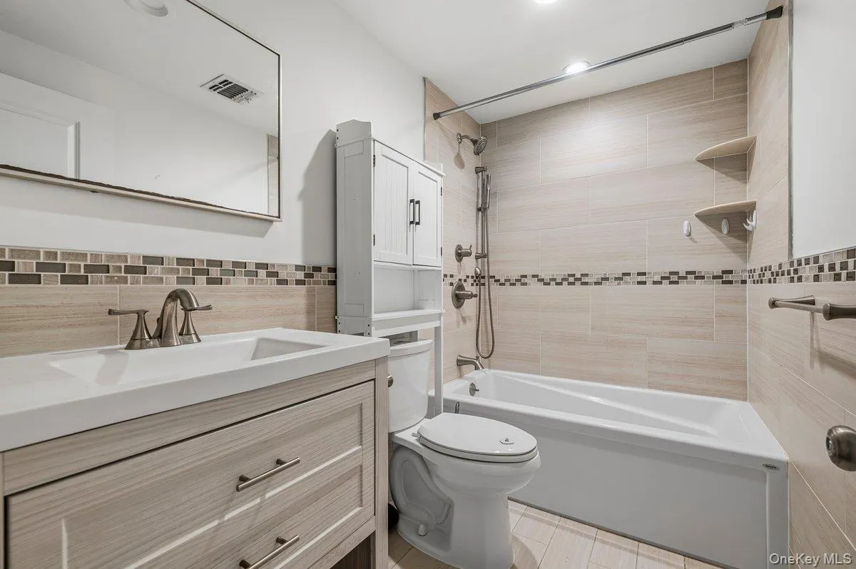 1st Floor Bathroom 1st Floor Bathroom