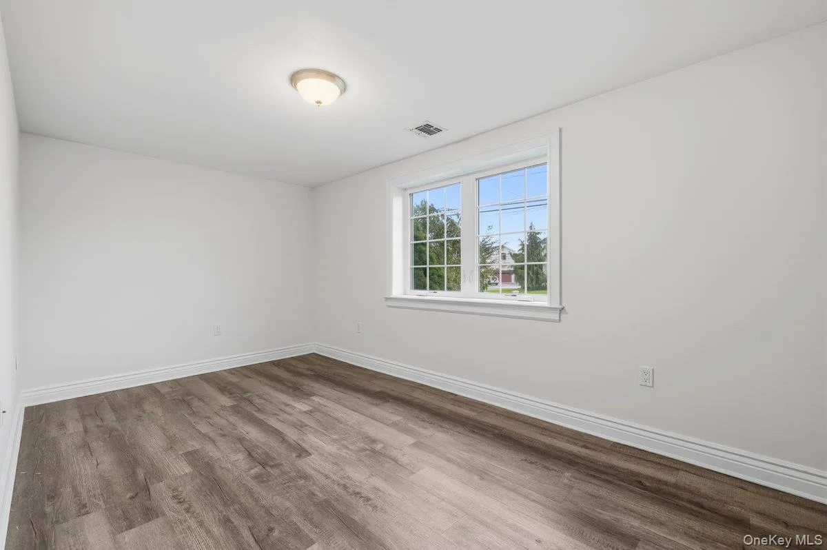 4th Bedroom On 1st Floor 4th Bedroom On 1st Floor