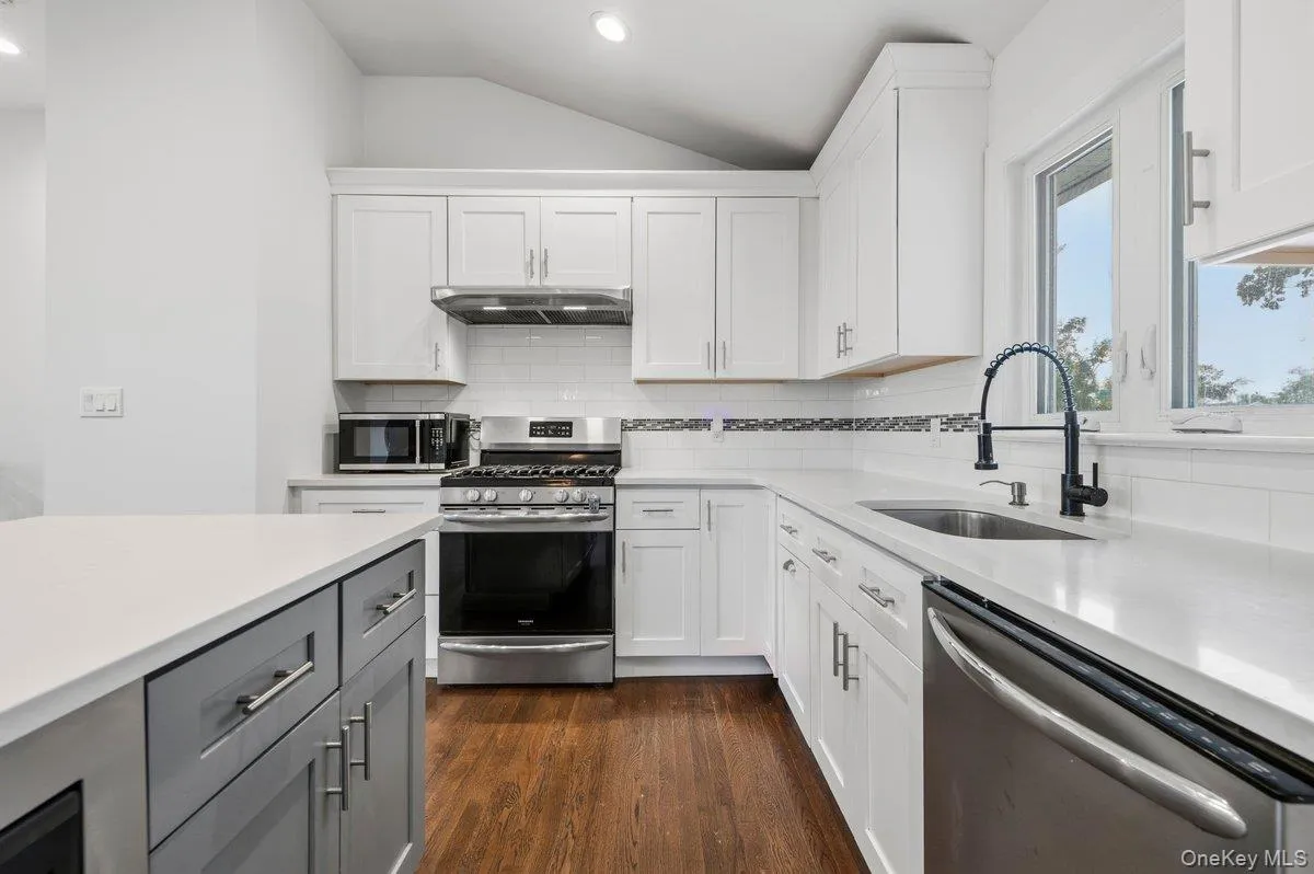3314 Colony Drive, Hempstead, NY, 4 Bedrooms Bedrooms, 9 Rooms Rooms,2 BathroomsBathrooms,Residential,For Rent,Colony,0,1060464 3314 Colony Drive, Hempstead, NY, 4 Bedrooms Bedrooms, 9 Rooms Rooms,2 BathroomsBathrooms,Residential,For Rent,Colony,0,1060464
