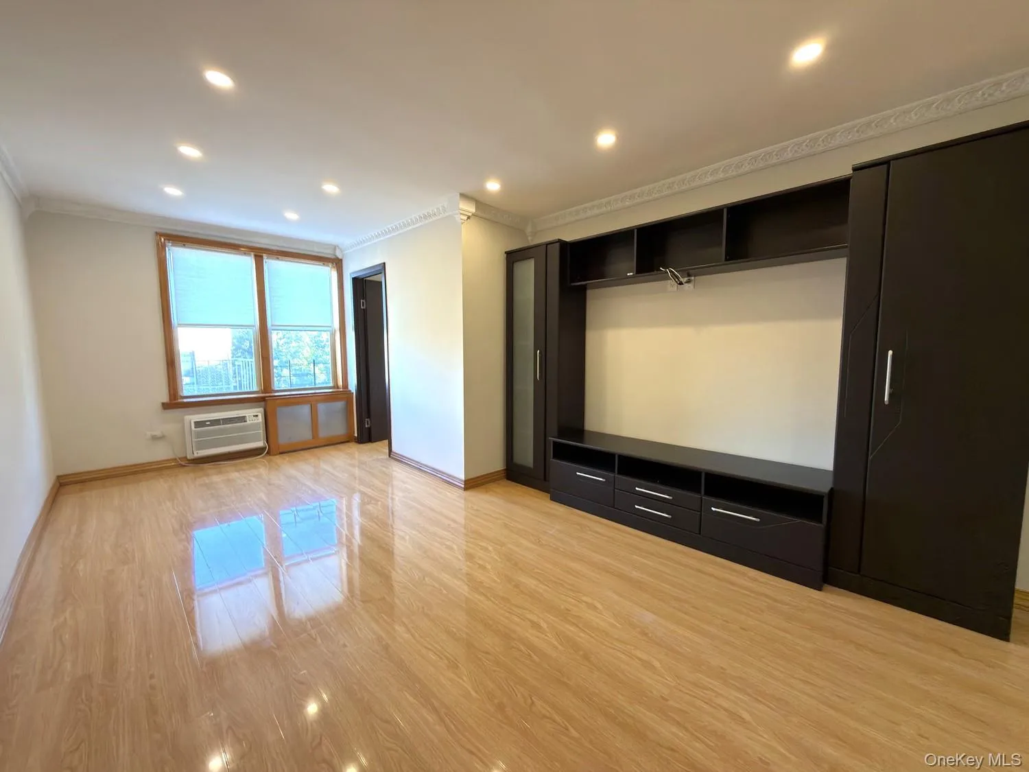 8336 Beverly Road, New York, NY, 2 Bedroom Bedrooms, 5 Room Rooms,1 BathroomBathrooms,Residential Lease,For Rent,Beverly,0,1060467 8336 Beverly Road, New York, NY, 2 Bedroom Bedrooms, 5 Room Rooms,1 BathroomBathrooms,Residential Lease,For Rent,Beverly,0,1060467