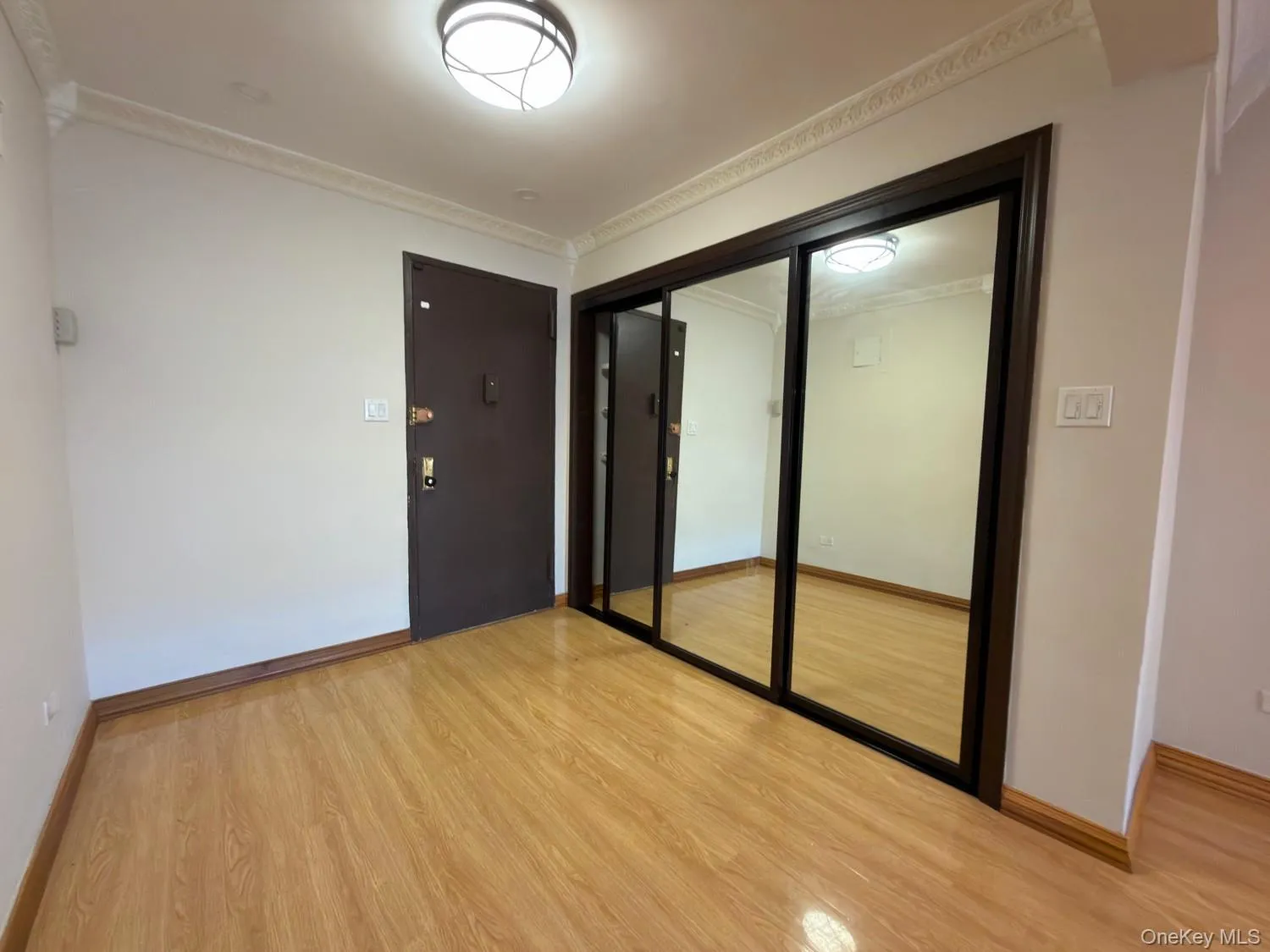 8336 Beverly Road, New York, NY, 2 Bedroom Bedrooms, 5 Room Rooms,1 BathroomBathrooms,Residential Lease,For Rent,Beverly,0,1060467 8336 Beverly Road, New York, NY, 2 Bedroom Bedrooms, 5 Room Rooms,1 BathroomBathrooms,Residential Lease,For Rent,Beverly,0,1060467