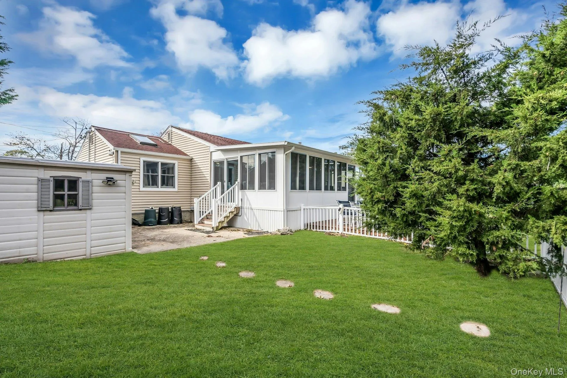 77 Jenkins Avenue, Babylon, NY, 3 Bedrooms Bedrooms, 5 Rooms Rooms,1 BathroomBathrooms,Residential,For Rent,Jenkins,0,1060470 77 Jenkins Avenue, Babylon, NY, 3 Bedrooms Bedrooms, 5 Rooms Rooms,1 BathroomBathrooms,Residential,For Rent,Jenkins,0,1060470