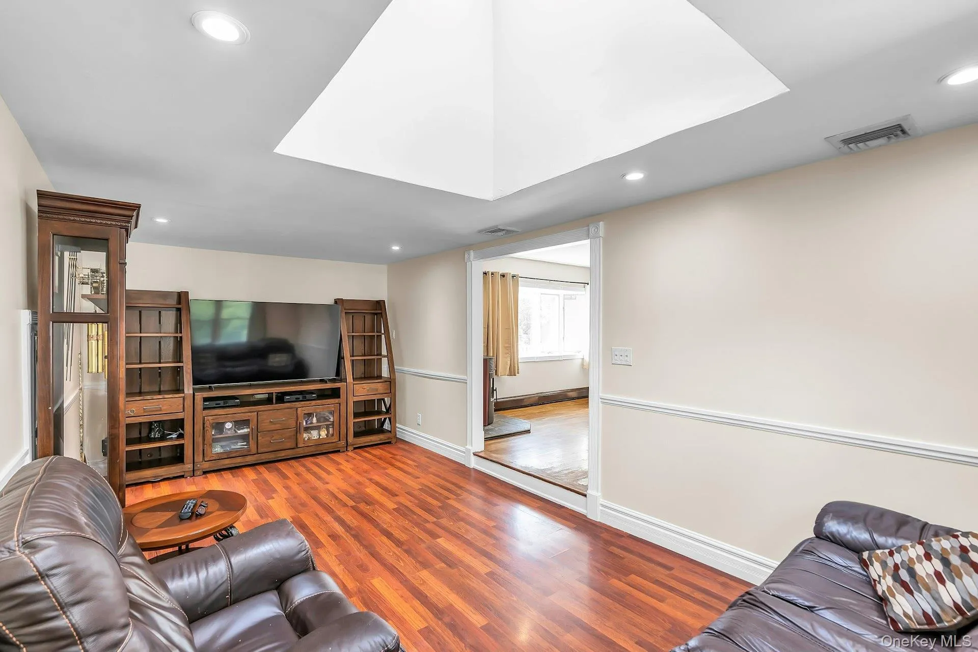 77 Jenkins Avenue, Babylon, NY, 3 Bedrooms Bedrooms, 5 Rooms Rooms,1 BathroomBathrooms,Residential,For Rent,Jenkins,0,1060470 77 Jenkins Avenue, Babylon, NY, 3 Bedrooms Bedrooms, 5 Rooms Rooms,1 BathroomBathrooms,Residential,For Rent,Jenkins,0,1060470