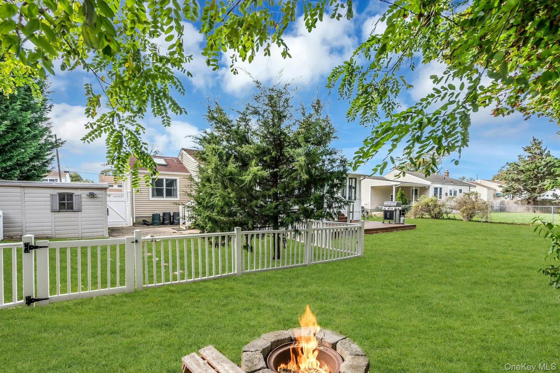 77 Jenkins Avenue, Babylon, NY, 3 Bedrooms Bedrooms, 5 Rooms Rooms,1 BathroomBathrooms,Residential,For Rent,Jenkins,0,1060470 77 Jenkins Avenue, Babylon, NY, 3 Bedrooms Bedrooms, 5 Rooms Rooms,1 BathroomBathrooms,Residential,For Rent,Jenkins,0,1060470