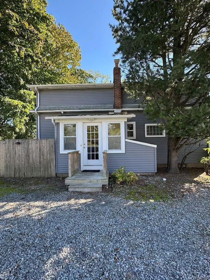 15 Henry Street, Islip, NY, 3 Bedrooms Bedrooms, 7 Rooms Rooms,2 BathroomsBathrooms,Residential Lease,For Rent,Henry,0,1060475 15 Henry Street, Islip, NY, 3 Bedrooms Bedrooms, 7 Rooms Rooms,2 BathroomsBathrooms,Residential Lease,For Rent,Henry,0,1060475