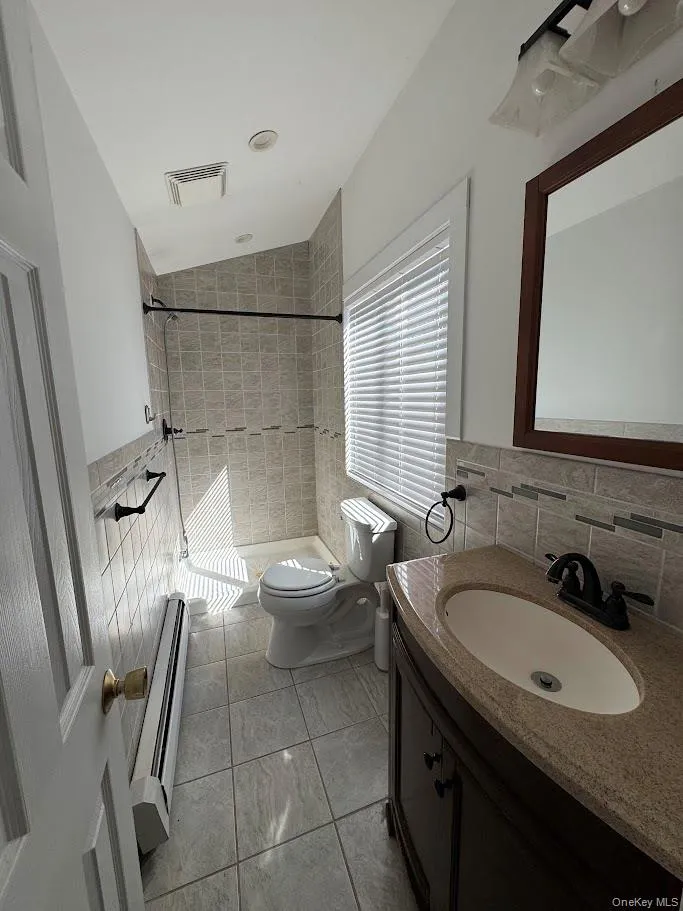15 Henry Street, Islip, NY, 3 Bedrooms Bedrooms, 7 Rooms Rooms,2 BathroomsBathrooms,Residential Lease,For Rent,Henry,0,1060475 15 Henry Street, Islip, NY, 3 Bedrooms Bedrooms, 7 Rooms Rooms,2 BathroomsBathrooms,Residential Lease,For Rent,Henry,0,1060475