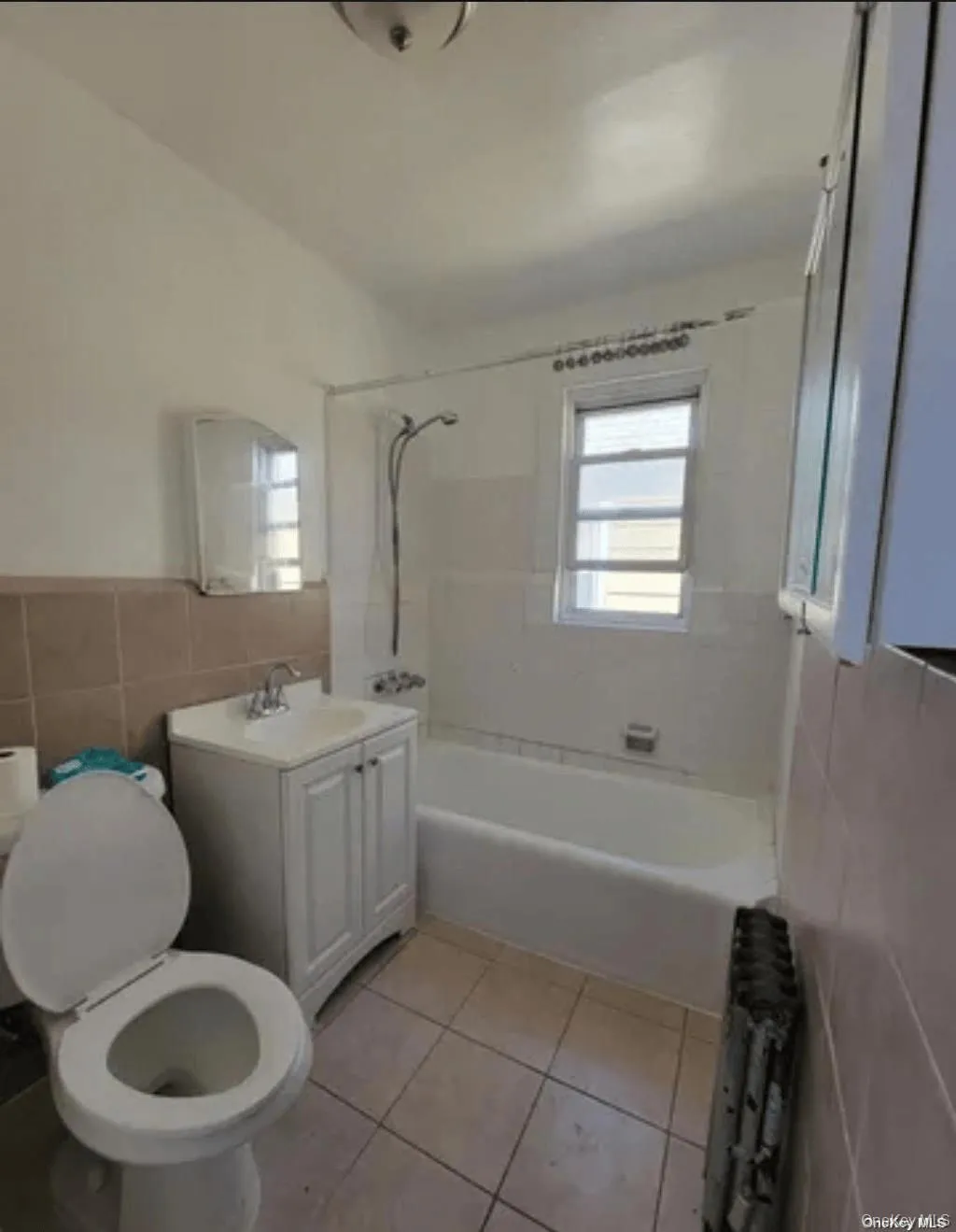 150-13 118th ave, New York, NY, 2 Bedroom Bedrooms, 5 Room Rooms,1 BathroomBathrooms,Residential Lease,For Rent,118th ave,0,1060483 150-13 118th ave, New York, NY, 2 Bedroom Bedrooms, 5 Room Rooms,1 BathroomBathrooms,Residential Lease,For Rent,118th ave,0,1060483