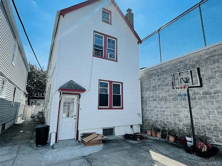 150-13 118th ave, New York, NY, 2 Bedroom Bedrooms, 5 Room Rooms,1 BathroomBathrooms,Residential Lease,For Rent,118th ave,0,1060483 150-13 118th ave, New York, NY, 2 Bedroom Bedrooms, 5 Room Rooms,1 BathroomBathrooms,Residential Lease,For Rent,118th ave,0,1060483