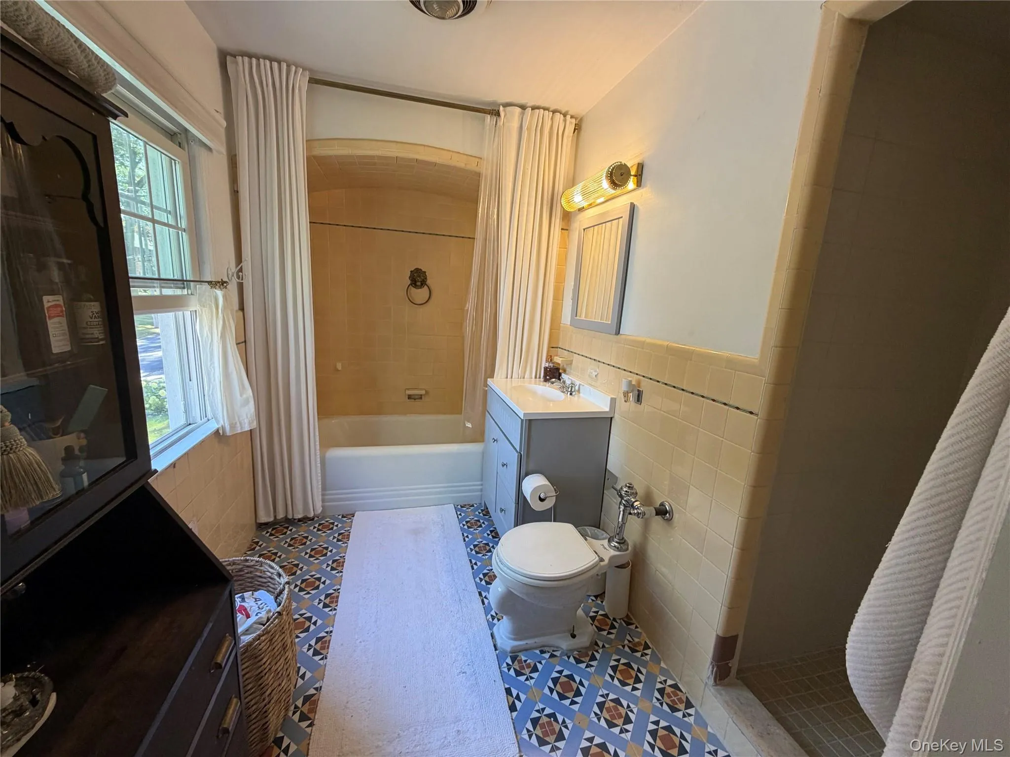 329 Grandview Boulevard, Yonkers, NY, 4 Bedrooms Bedrooms, 13 Rooms Rooms,2 BathroomsBathrooms,Residential Lease,For Rent,Grandview,0,1060485 329 Grandview Boulevard, Yonkers, NY, 4 Bedrooms Bedrooms, 13 Rooms Rooms,2 BathroomsBathrooms,Residential Lease,For Rent,Grandview,0,1060485