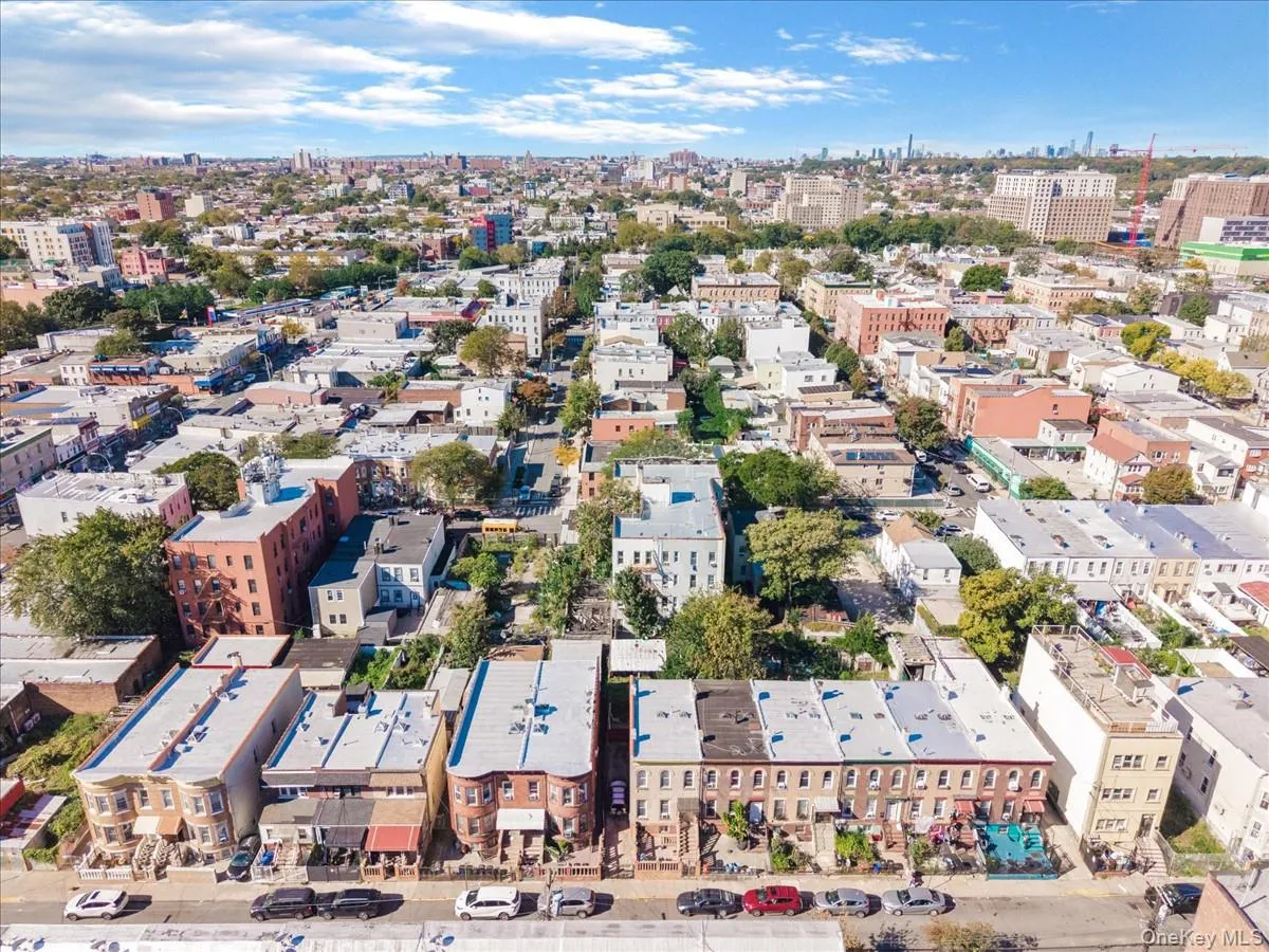 436 Lincoln Avenue, New York, NY, 5 Bedrooms Bedrooms, 11 Rooms Rooms,3 BathroomsBathrooms,Residential,For Rent,Lincoln,0,1060492 436 Lincoln Avenue, New York, NY, 5 Bedrooms Bedrooms, 11 Rooms Rooms,3 BathroomsBathrooms,Residential,For Rent,Lincoln,0,1060492