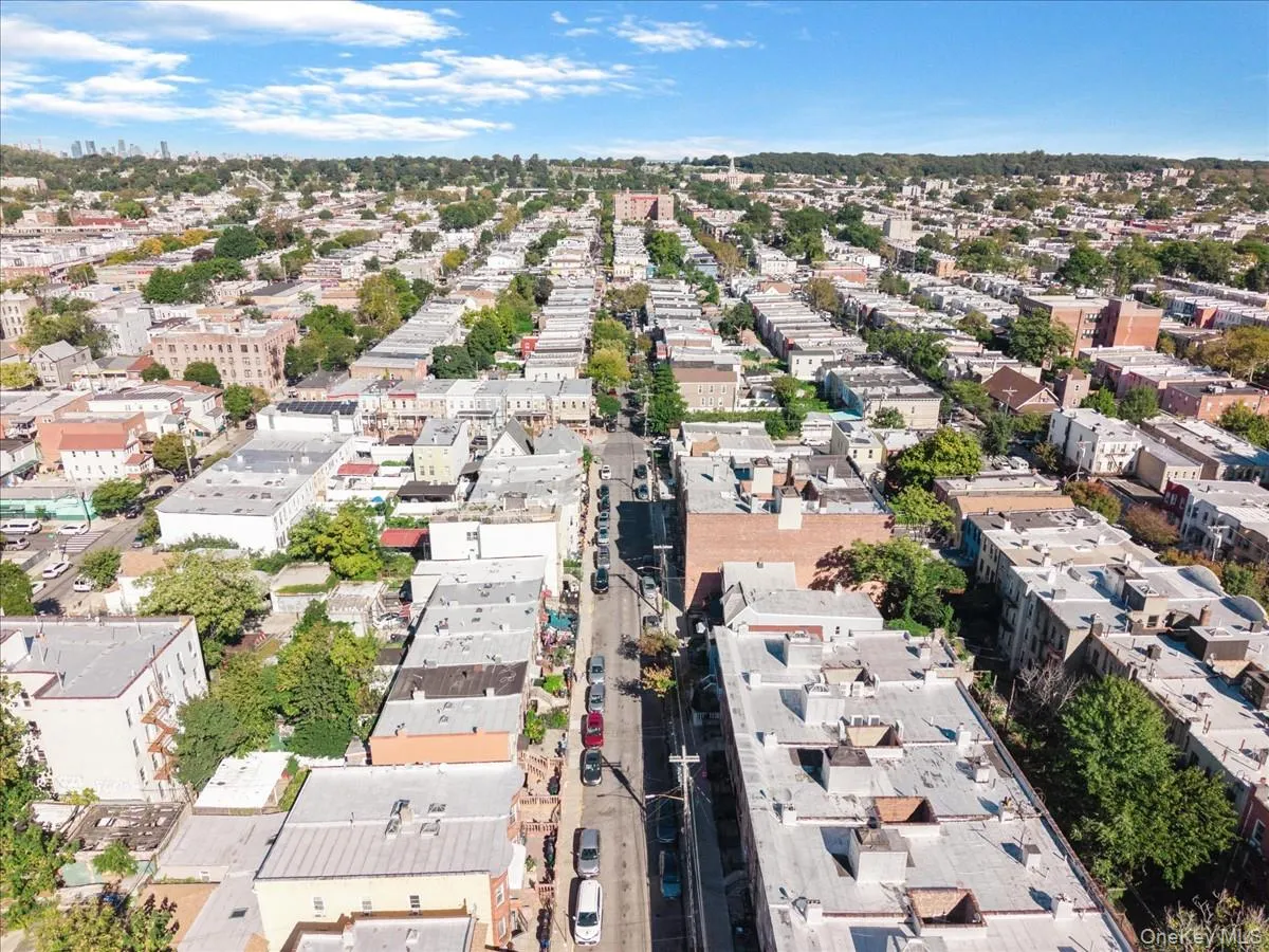 436 Lincoln Avenue, New York, NY, 5 Bedrooms Bedrooms, 11 Rooms Rooms,3 BathroomsBathrooms,Residential,For Rent,Lincoln,0,1060492 436 Lincoln Avenue, New York, NY, 5 Bedrooms Bedrooms, 11 Rooms Rooms,3 BathroomsBathrooms,Residential,For Rent,Lincoln,0,1060492