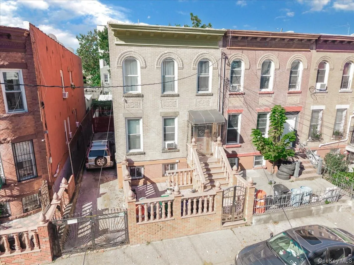 436 Lincoln Avenue, New York, NY, 5 Bedrooms Bedrooms, 11 Rooms Rooms,3 BathroomsBathrooms,Residential,For Rent,Lincoln,0,1060492 436 Lincoln Avenue, New York, NY, 5 Bedrooms Bedrooms, 11 Rooms Rooms,3 BathroomsBathrooms,Residential,For Rent,Lincoln,0,1060492