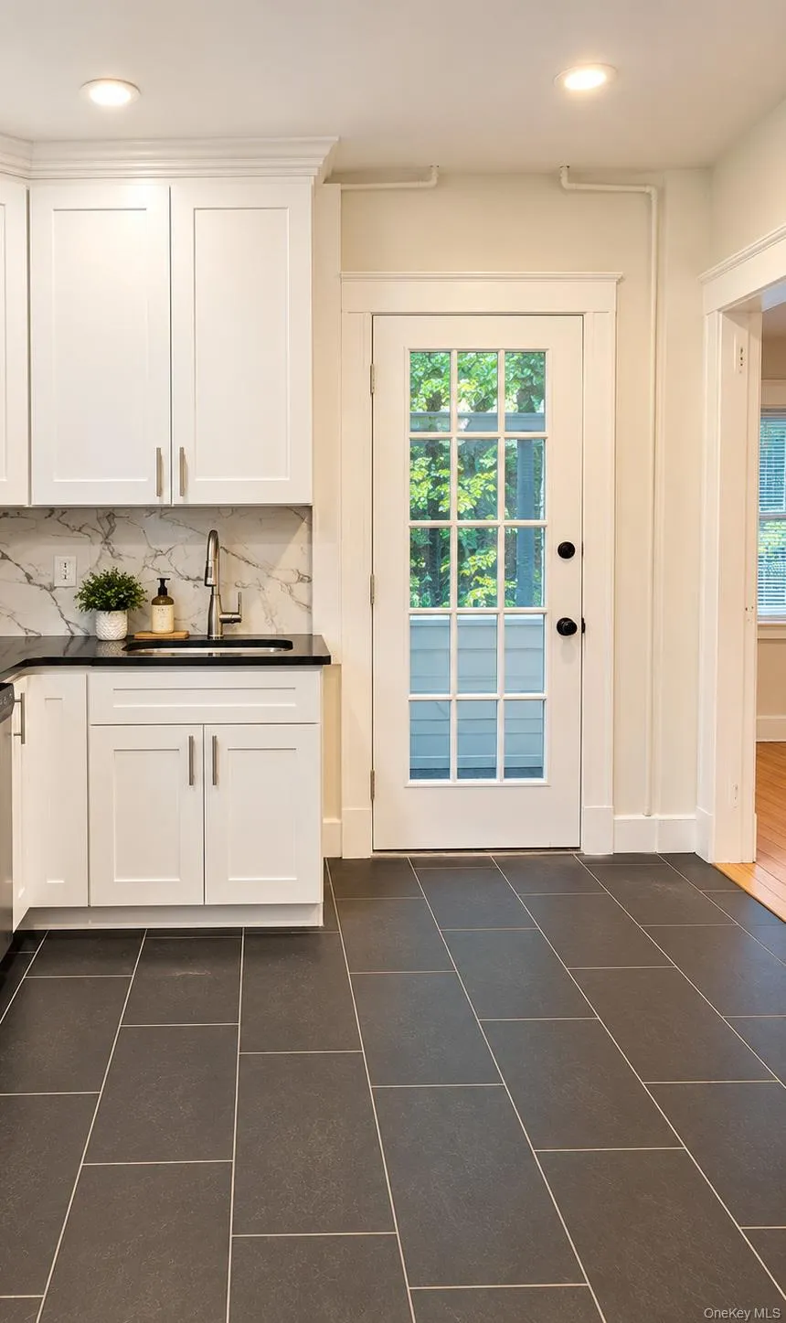 19 Walnut Avenue, Highlands, NY, 3 Bedrooms Bedrooms, 7 Rooms Rooms,1 BathroomBathrooms,Residential Lease,For Rent,Walnut,0,1060493 19 Walnut Avenue, Highlands, NY, 3 Bedrooms Bedrooms, 7 Rooms Rooms,1 BathroomBathrooms,Residential Lease,For Rent,Walnut,0,1060493