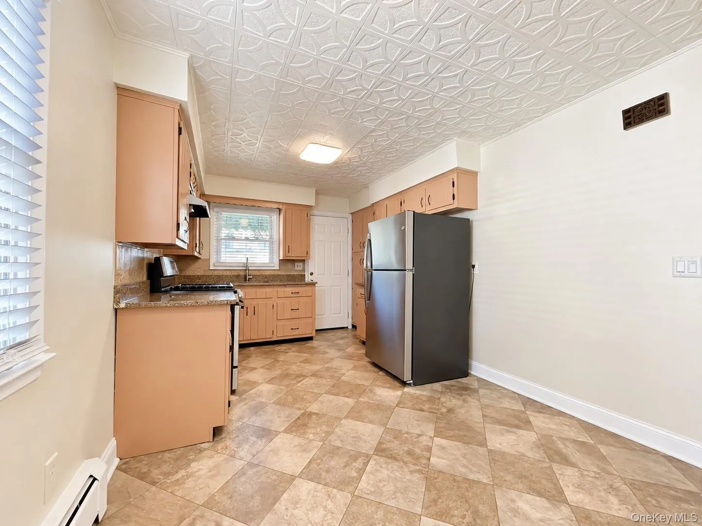 159 Elm Avenue, Mount Vernon, NY, 3 Bedroom Bedrooms, 5 Room Rooms,1 BathroomBathrooms,Residential Lease,For Rent,Elm,0,1060500 159 Elm Avenue, Mount Vernon, NY, 3 Bedroom Bedrooms, 5 Room Rooms,1 BathroomBathrooms,Residential Lease,For Rent,Elm,0,1060500