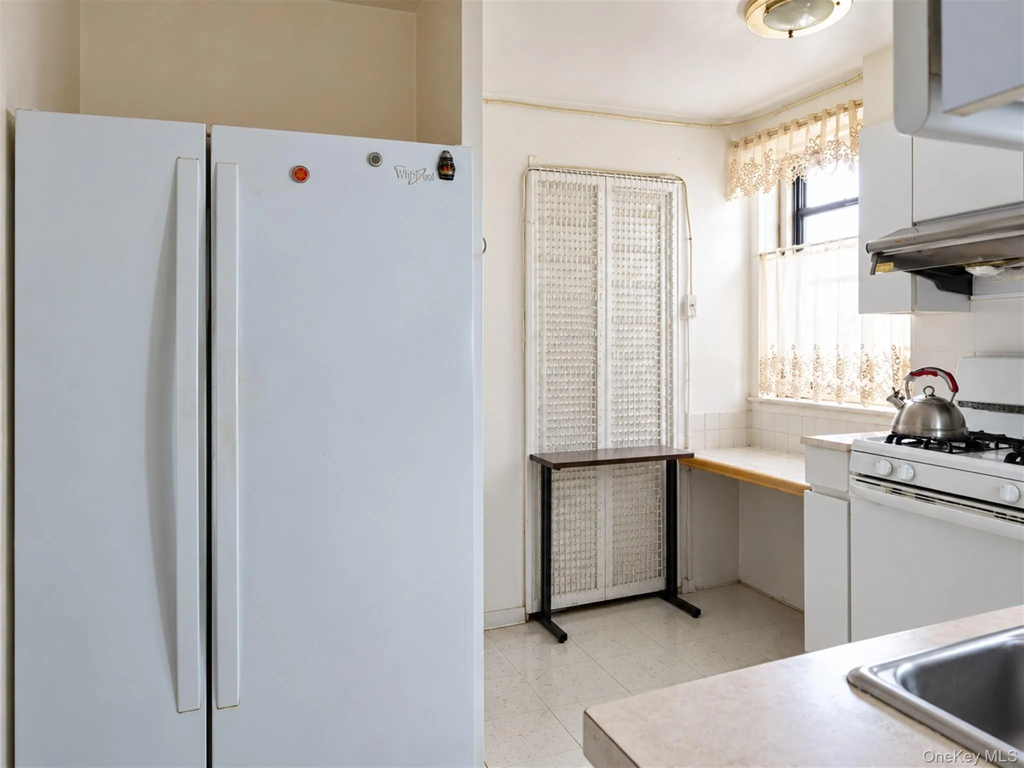 61-20 Grand Central Parkway, New York, NY, 2 Bedrooms Bedrooms, 4 Rooms Rooms,1 BathroomBathrooms,Residential,For Rent,Grand Central,0,1060510 61-20 Grand Central Parkway, New York, NY, 2 Bedrooms Bedrooms, 4 Rooms Rooms,1 BathroomBathrooms,Residential,For Rent,Grand Central,0,1060510
