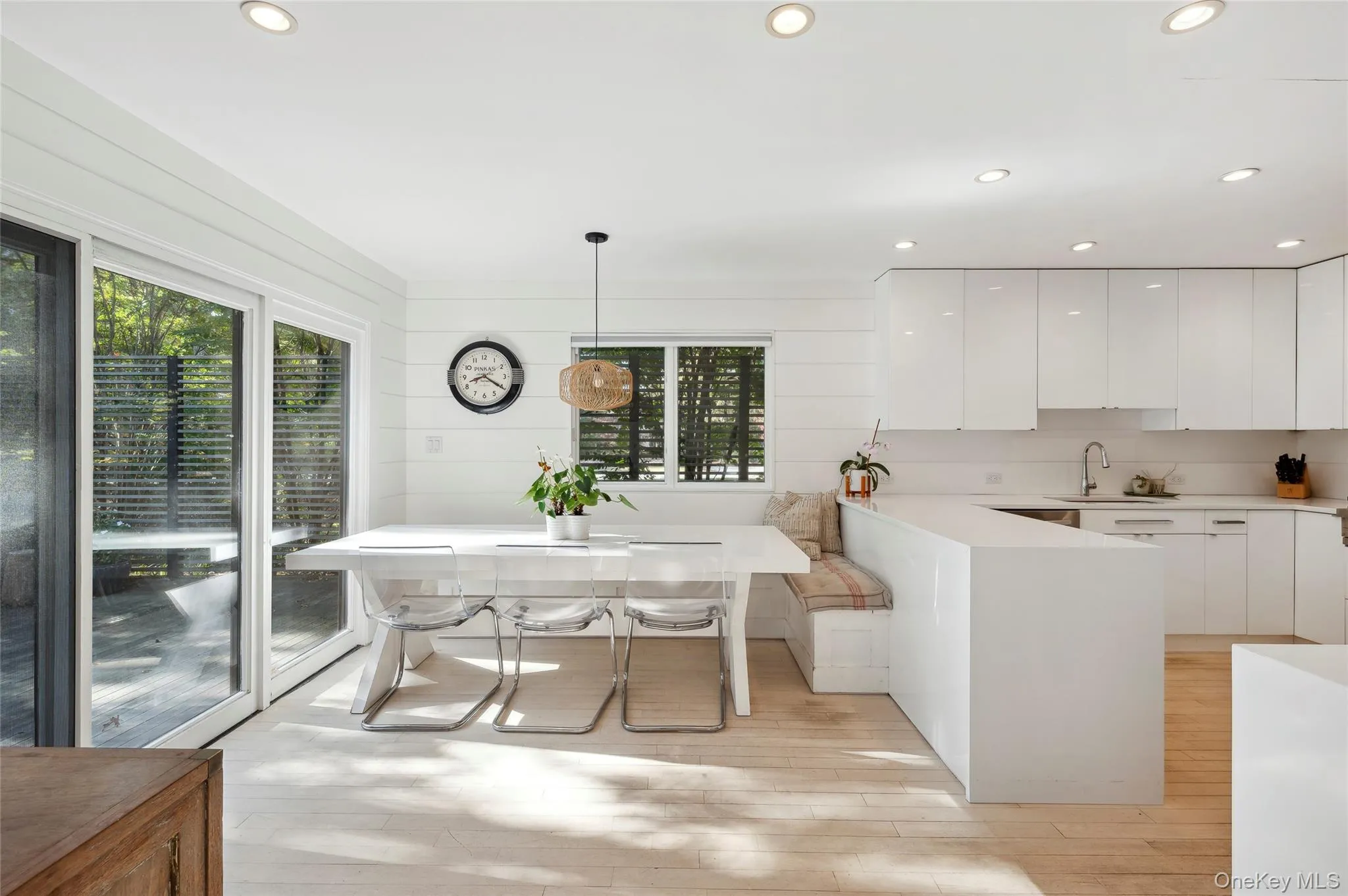6 Woodland Way, Southampton, NY, 5 Bedroom Bedrooms, 10 Room Rooms,3 BathroomBathrooms,Residential Lease,For Rent,Woodland,0,1060520 6 Woodland Way, Southampton, NY, 5 Bedroom Bedrooms, 10 Room Rooms,3 BathroomBathrooms,Residential Lease,For Rent,Woodland,0,1060520