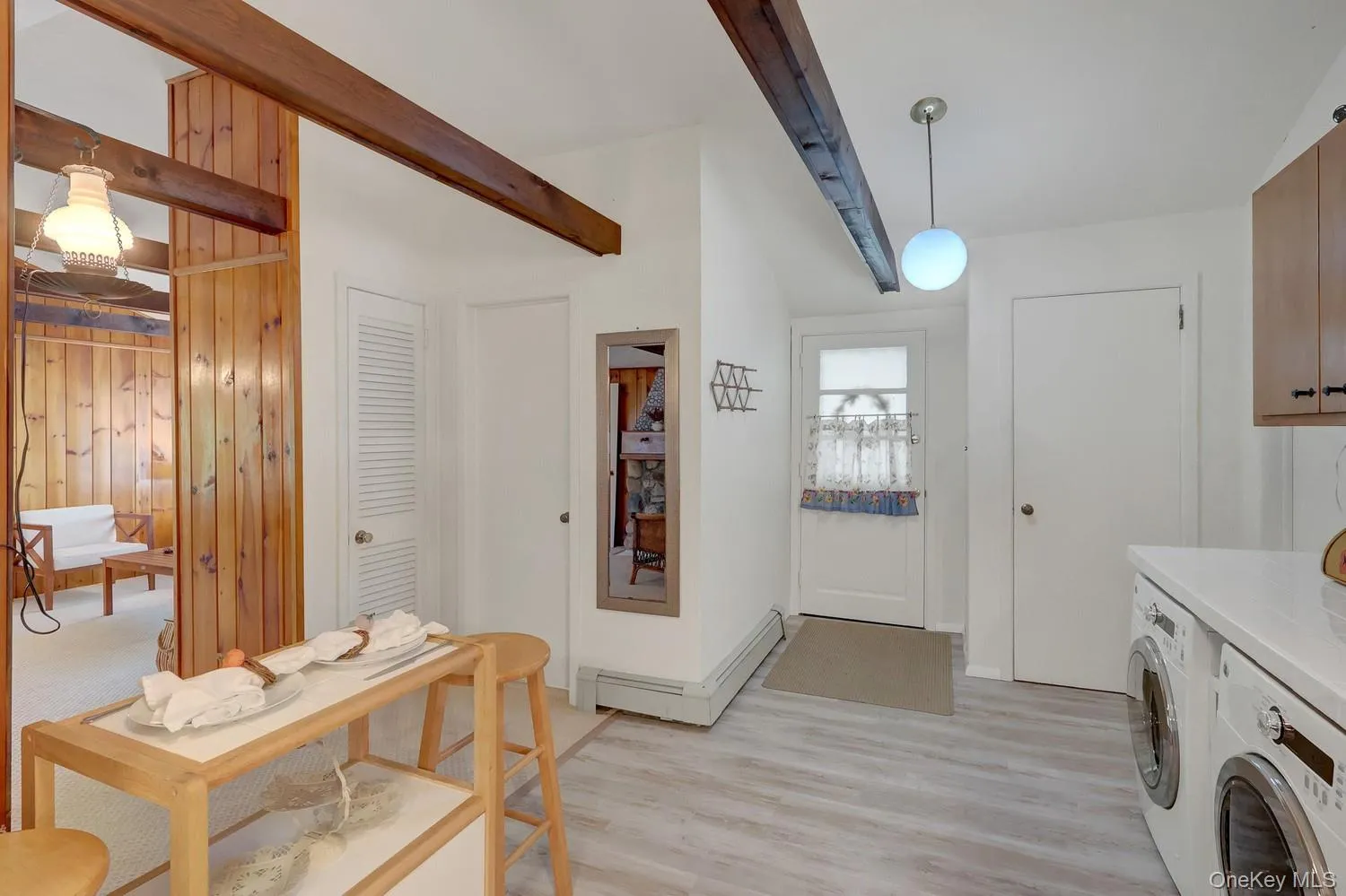 2 Lane I, Huntington, NY, 3 Bedrooms Bedrooms, 5 Rooms Rooms,2 BathroomsBathrooms,Residential,For Rent,Lane I,0,1060530 2 Lane I, Huntington, NY, 3 Bedrooms Bedrooms, 5 Rooms Rooms,2 BathroomsBathrooms,Residential,For Rent,Lane I,0,1060530