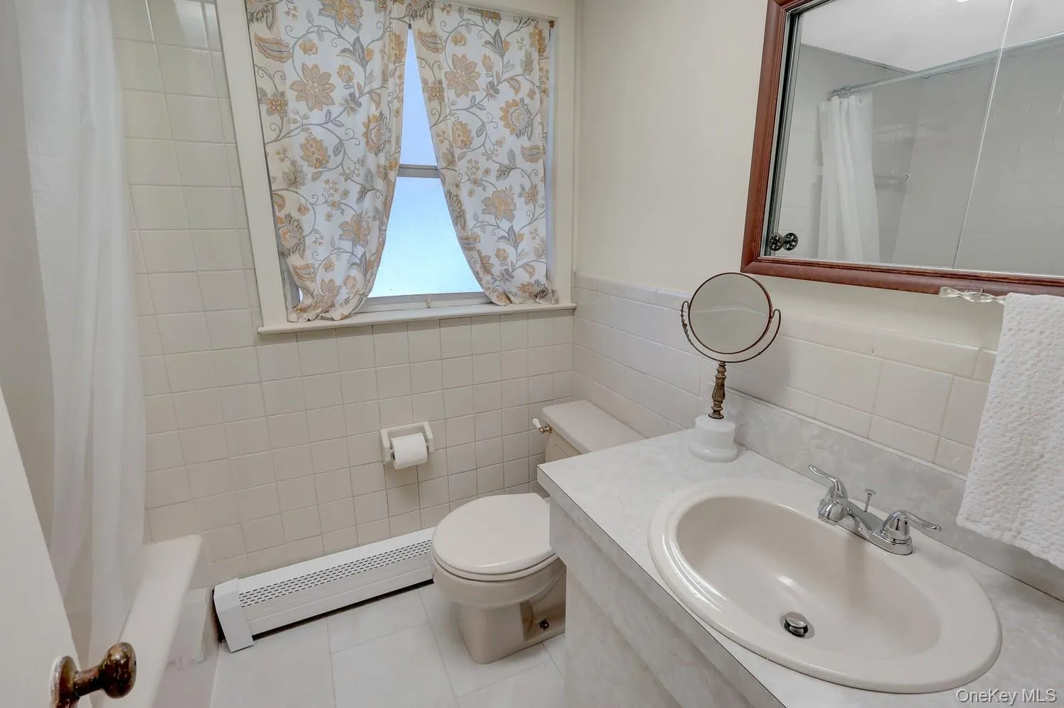2 Lane I, Huntington, NY, 3 Bedrooms Bedrooms, 5 Rooms Rooms,2 BathroomsBathrooms,Residential,For Rent,Lane I,0,1060530 2 Lane I, Huntington, NY, 3 Bedrooms Bedrooms, 5 Rooms Rooms,2 BathroomsBathrooms,Residential,For Rent,Lane I,0,1060530